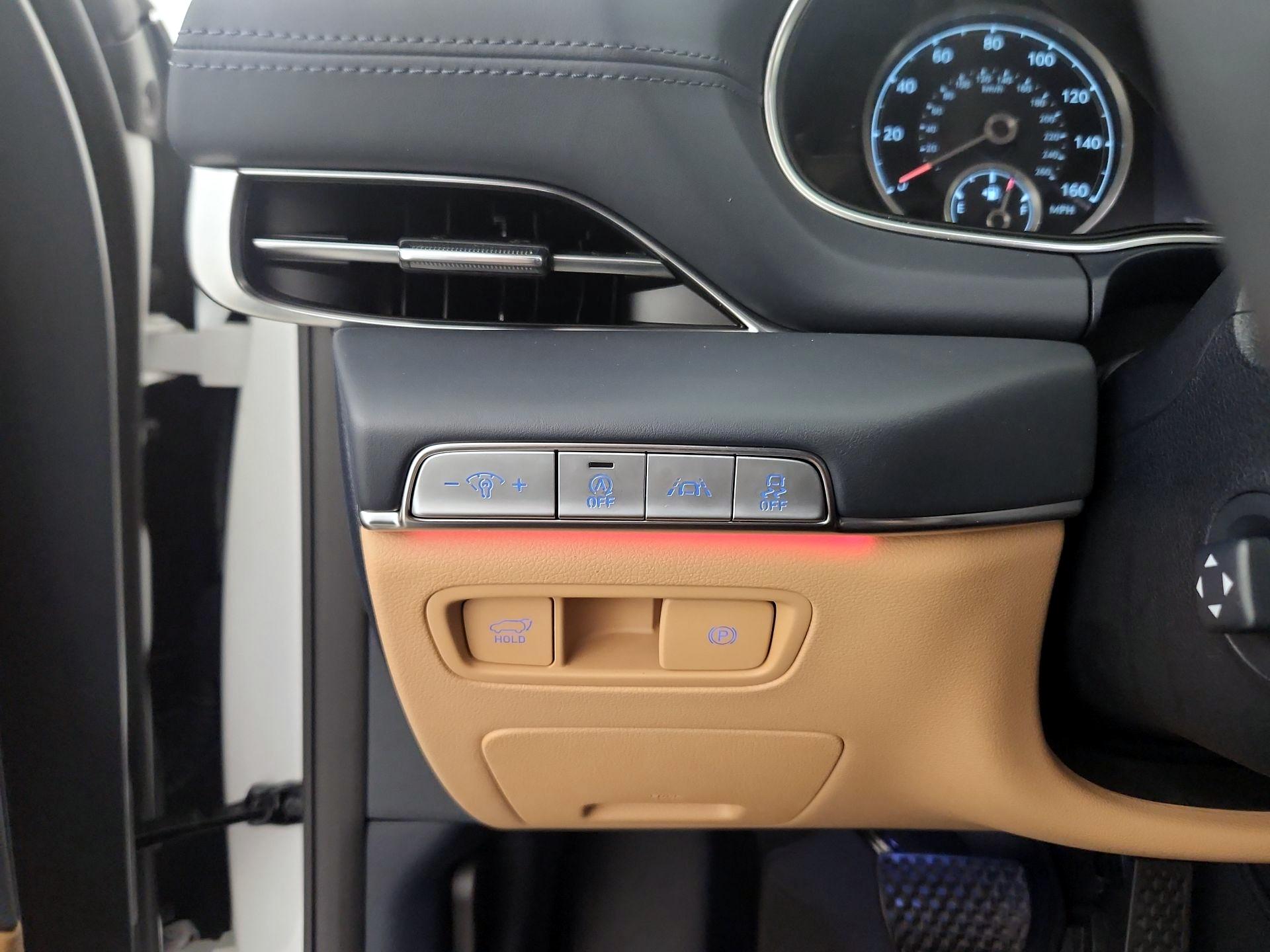 Thumbnail: 2021 Genesis GV80 - 13