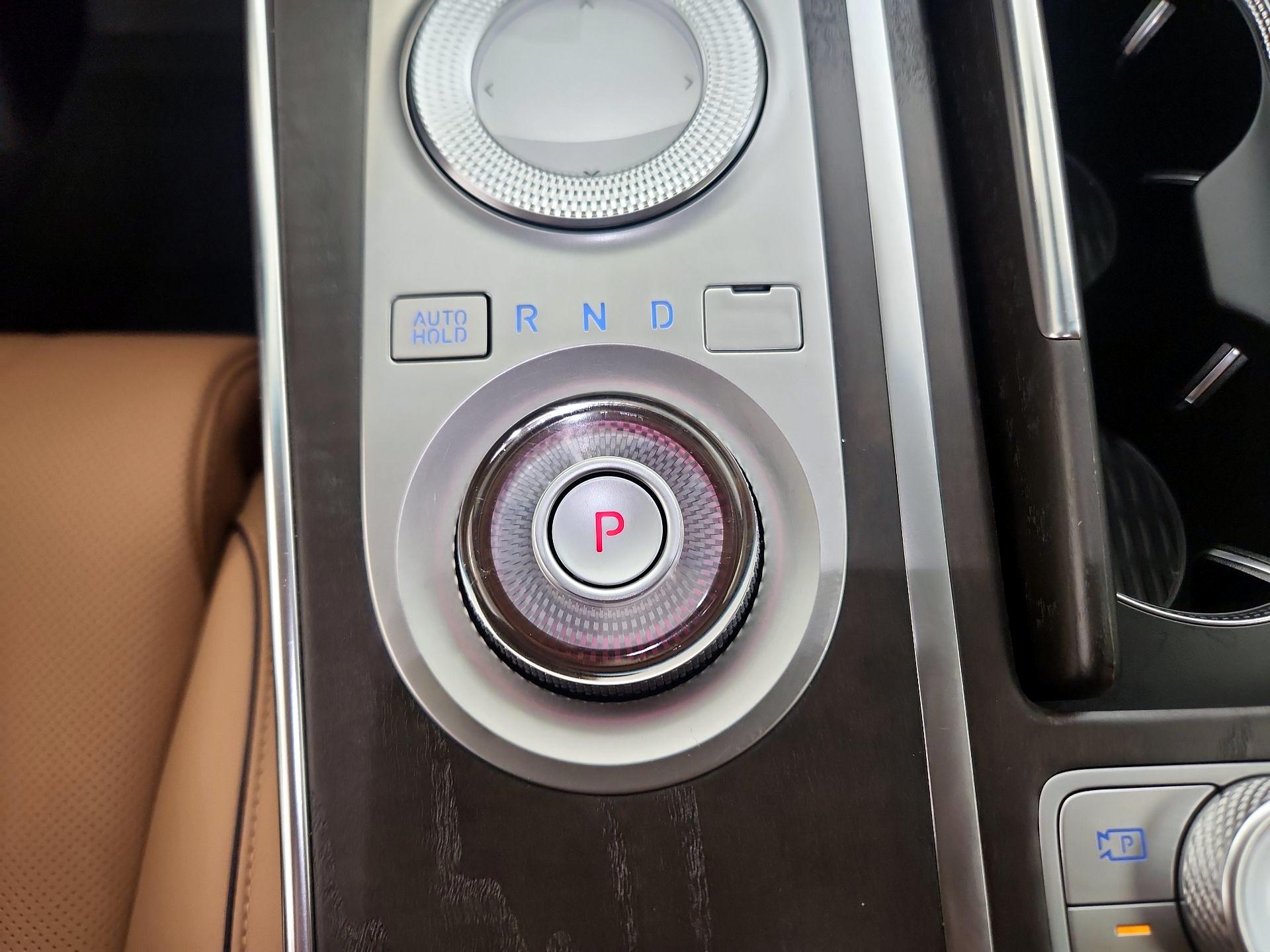 Thumbnail: 2021 Genesis GV80 - 17