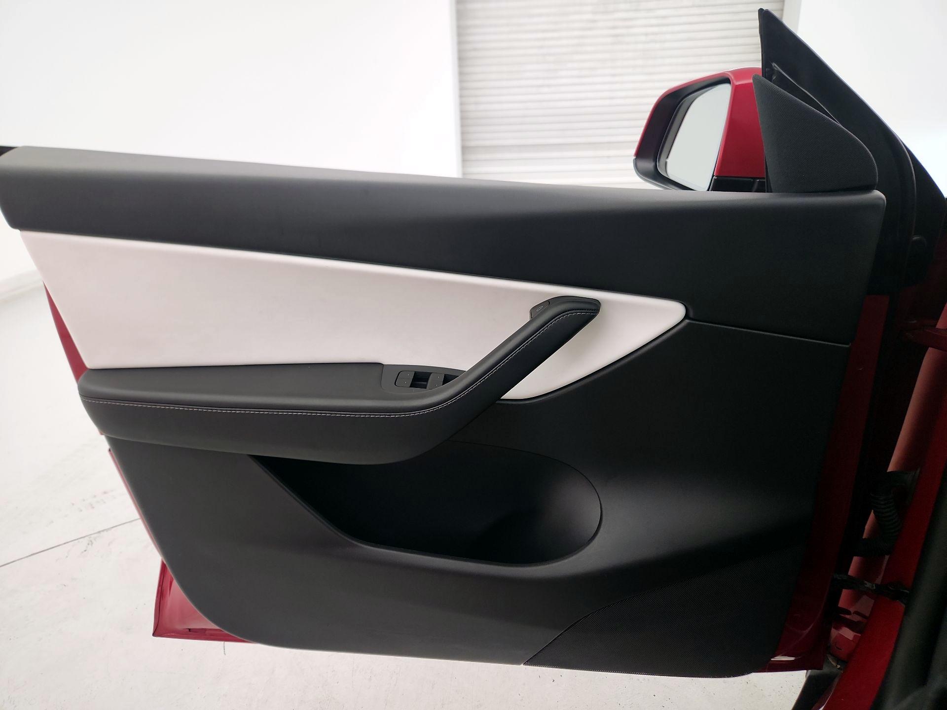 Thumbnail: 2021 Tesla Model Y - 12