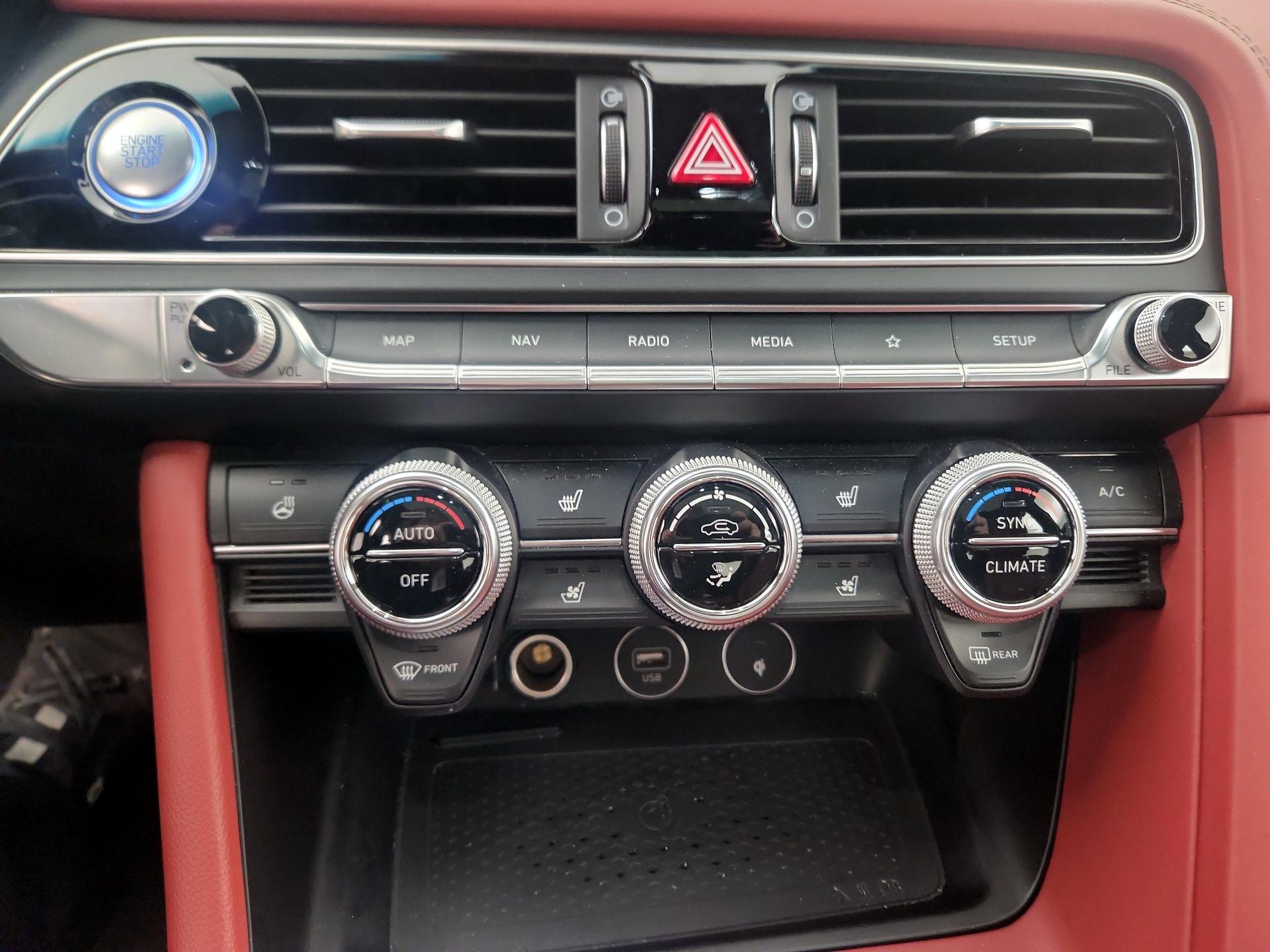 Thumbnail: 2023 Genesis G70 - 17