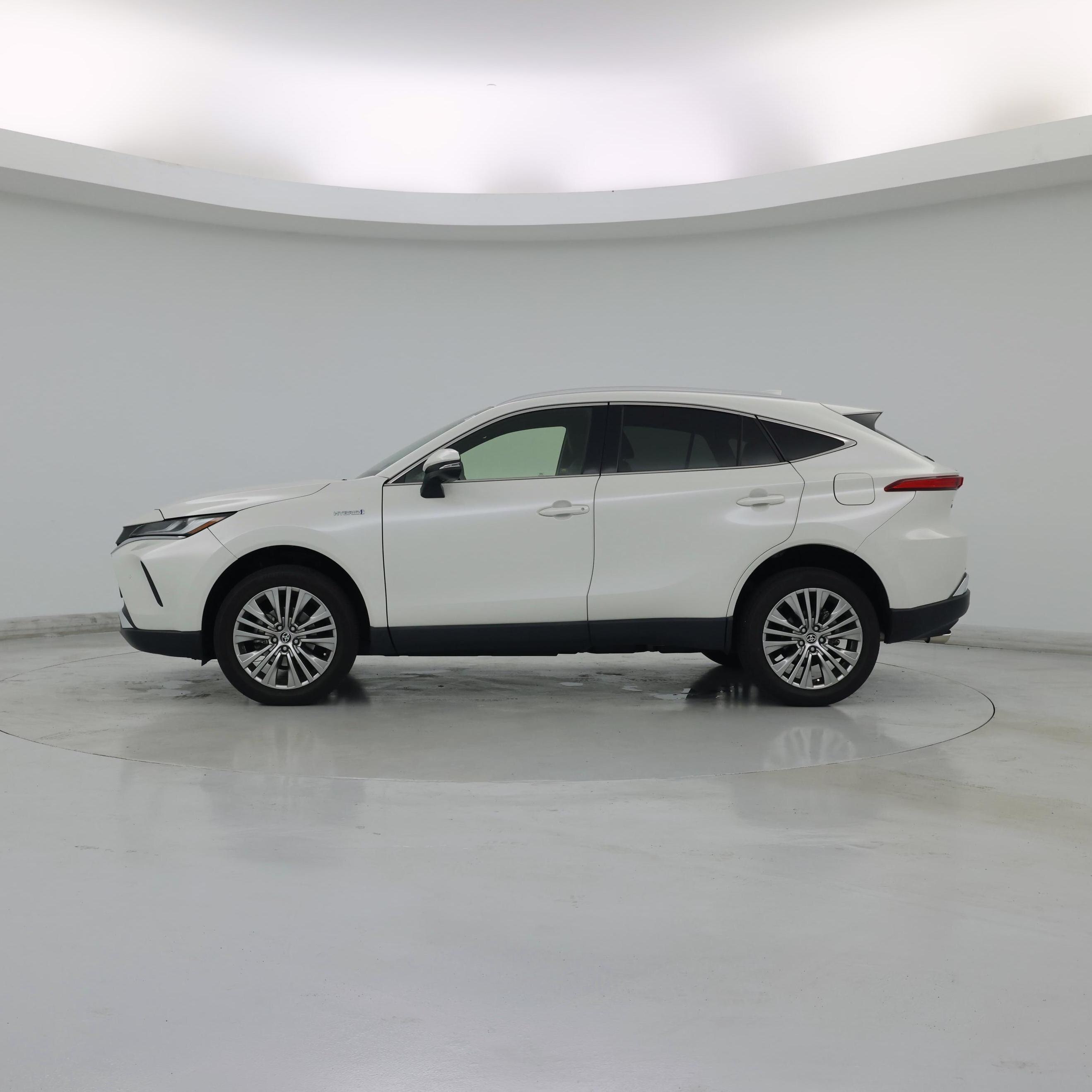 Thumbnail: 2021 Toyota Venza - 3