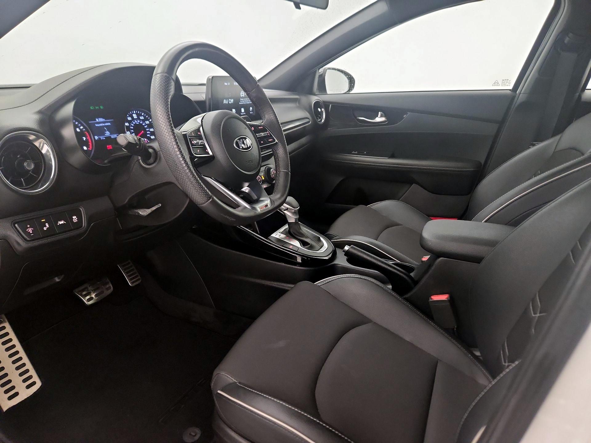 Thumbnail: 2020 Kia Forte - 11