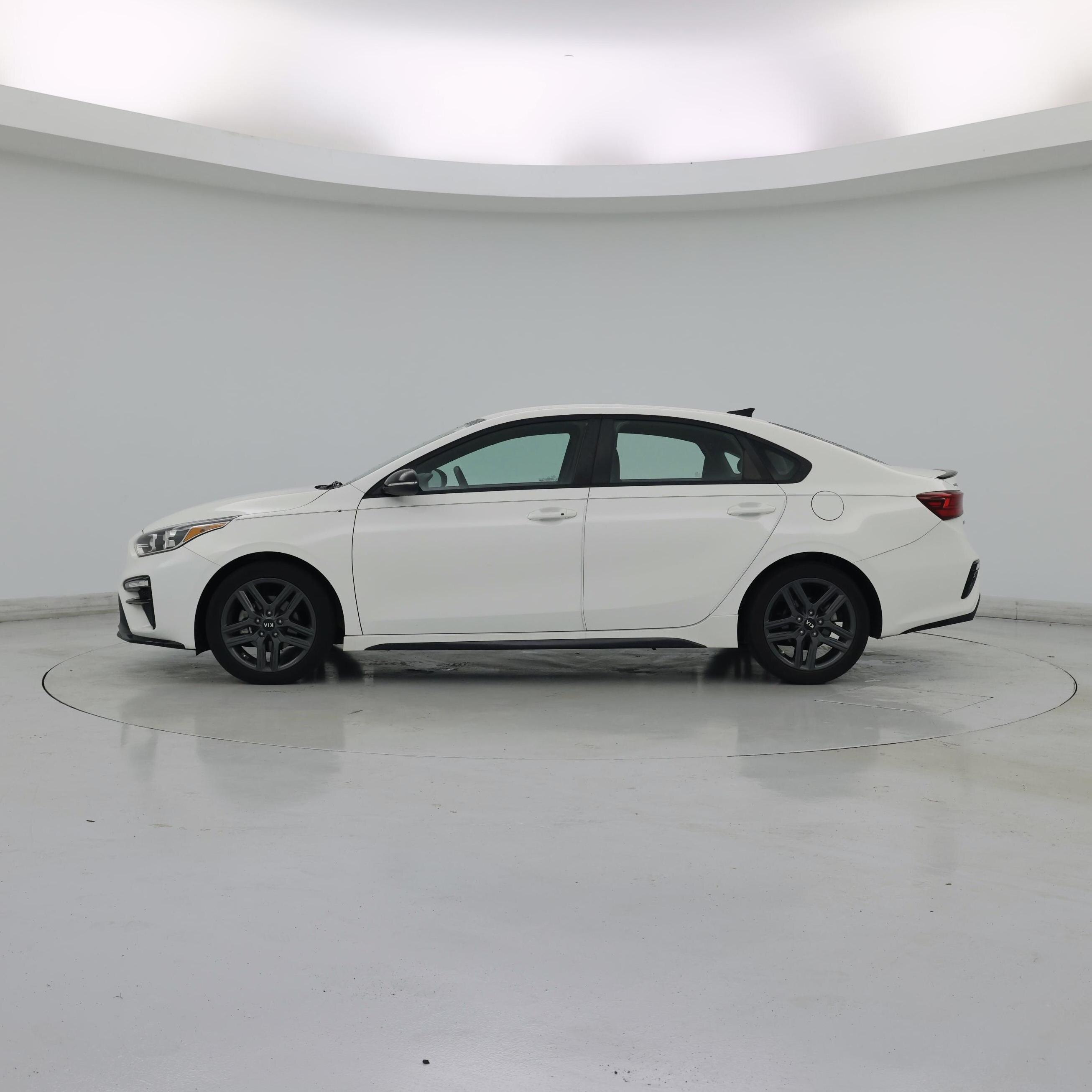 Thumbnail: 2020 Kia Forte - 3