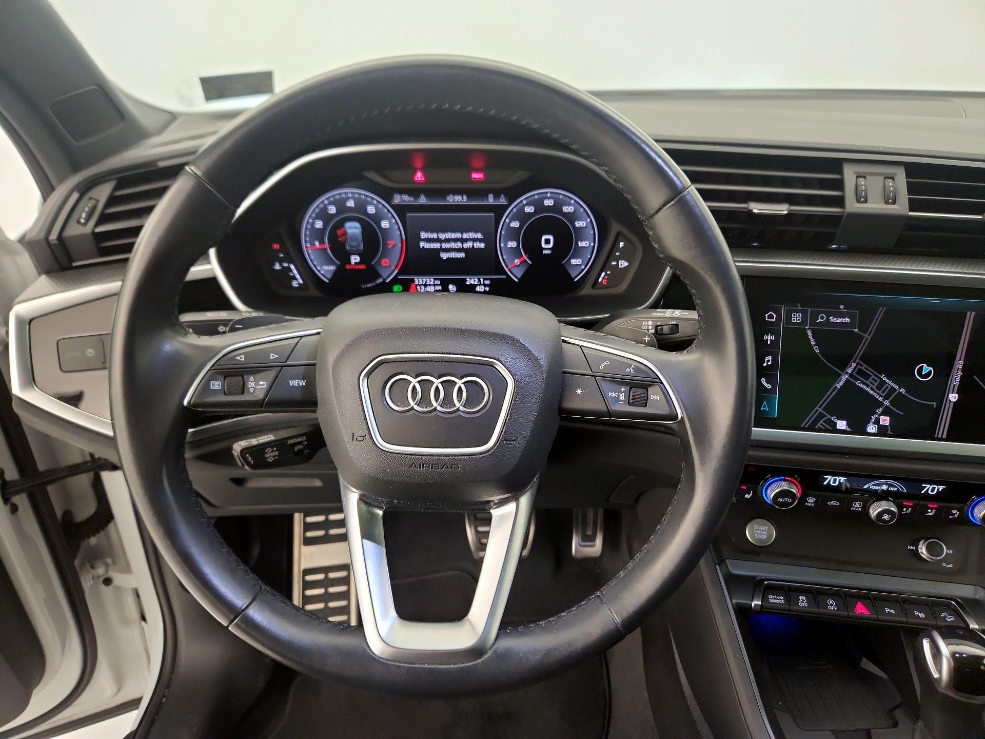 Thumbnail: 2020 Audi Q3 - 10