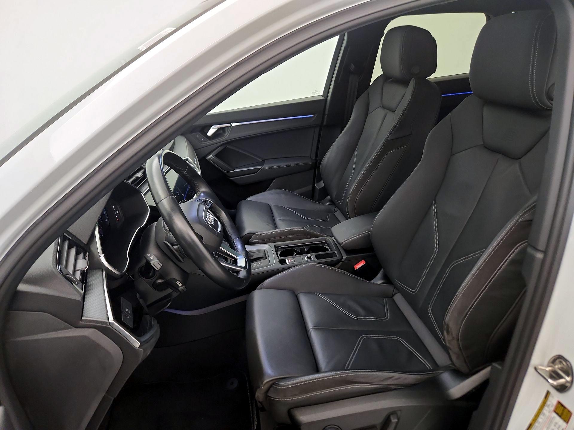 Thumbnail: 2020 Audi Q3 - 11