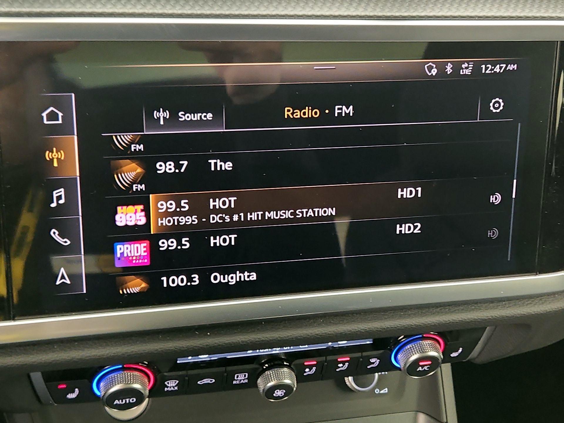 Thumbnail: 2020 Audi Q3 - 16