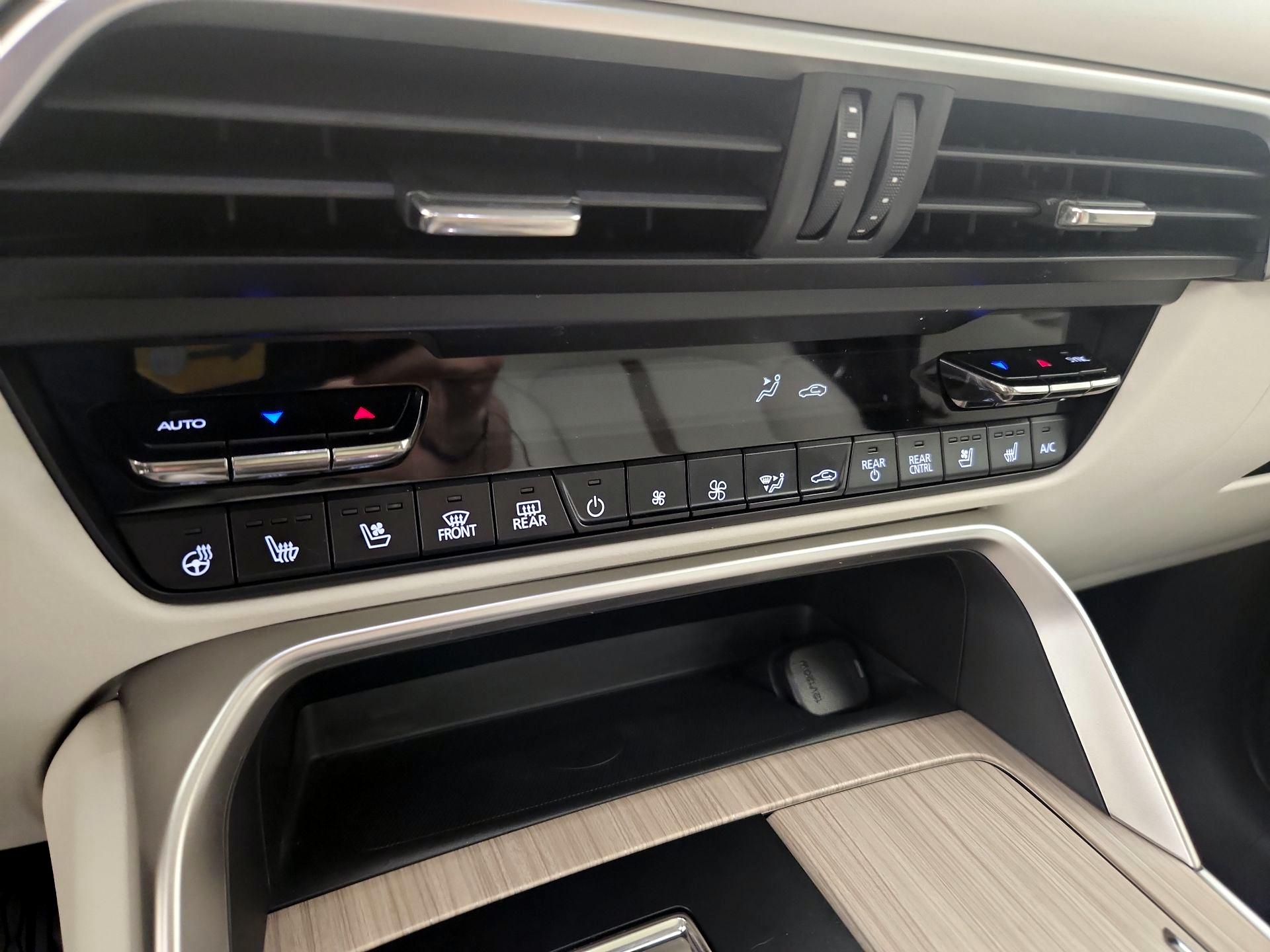 Thumbnail: 2025 Mazda CX-90 - 16