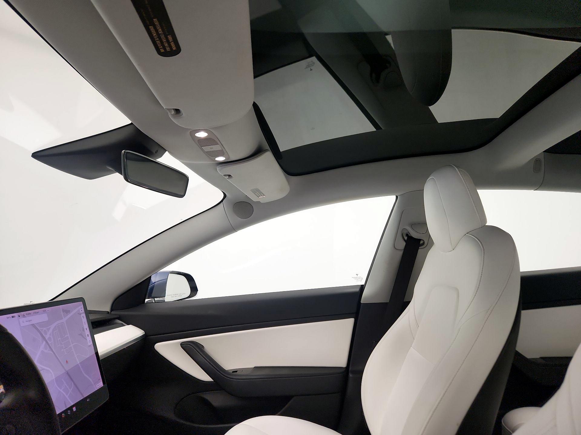 Thumbnail: 2019 Tesla Model 3 - 17