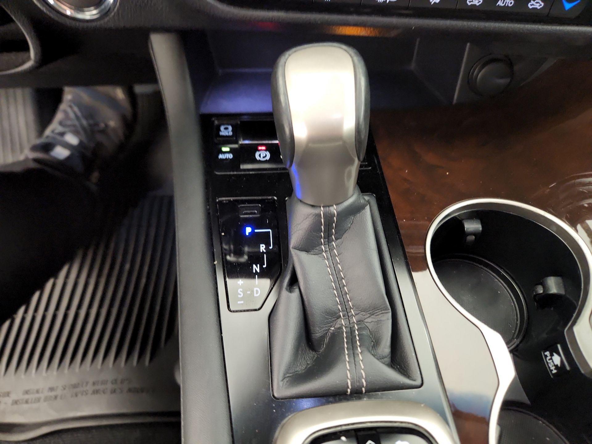 Thumbnail: 2017 Lexus RX - 18