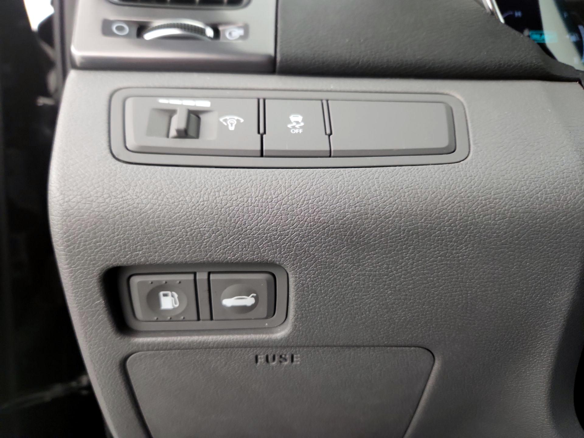 Thumbnail: 2015 Hyundai Sonata - 13