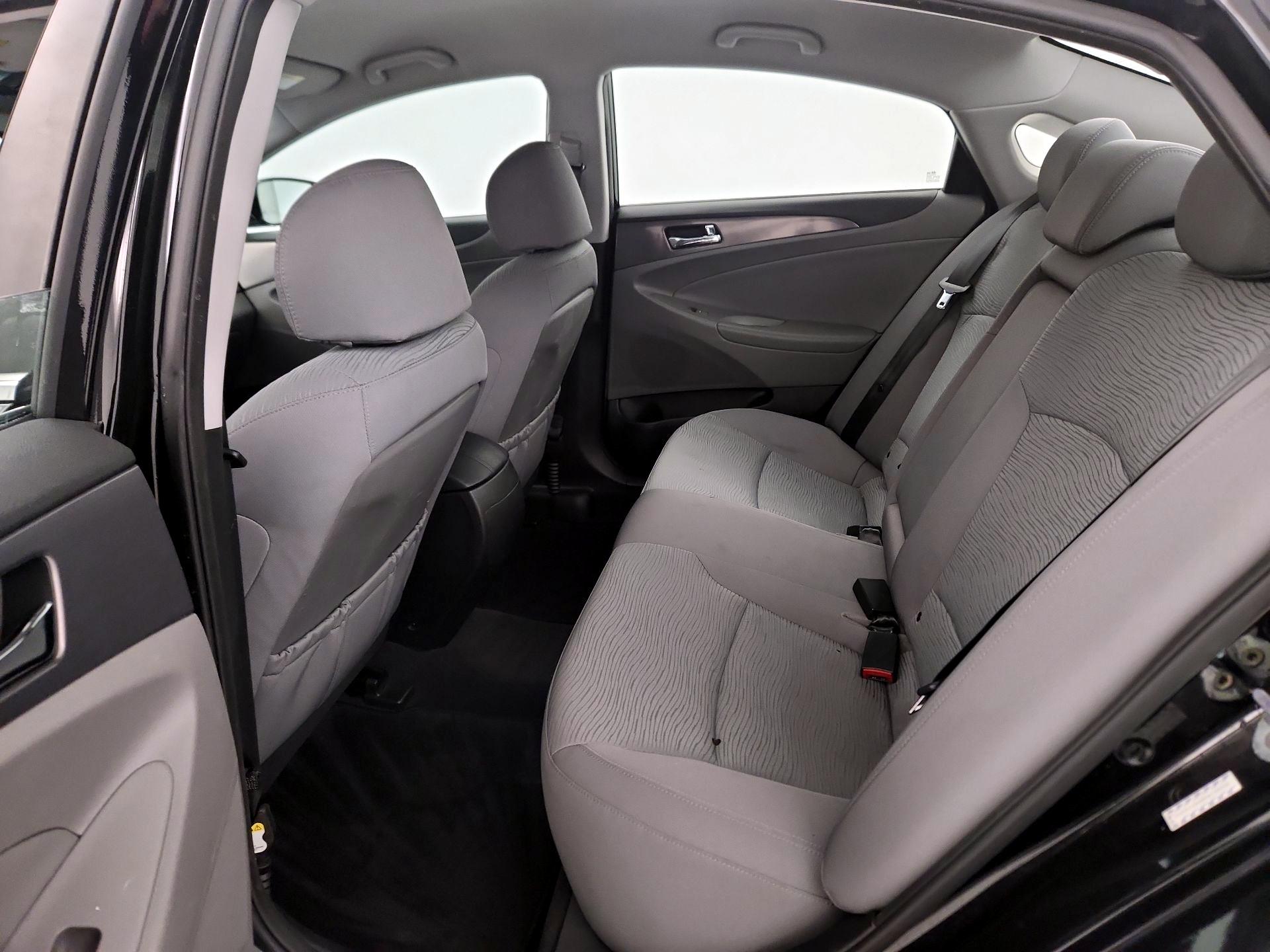 Thumbnail: 2015 Hyundai Sonata - 19