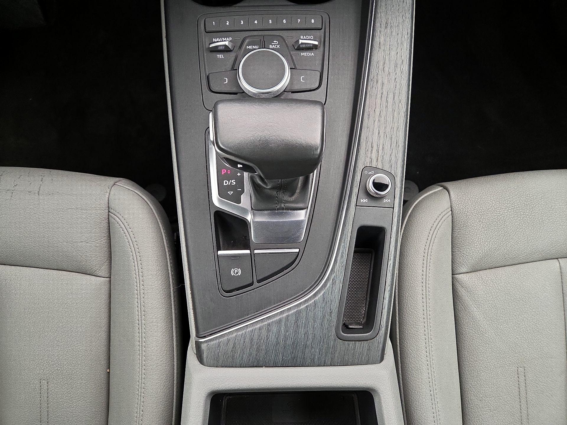 Thumbnail: 2017 Audi A4 - 17