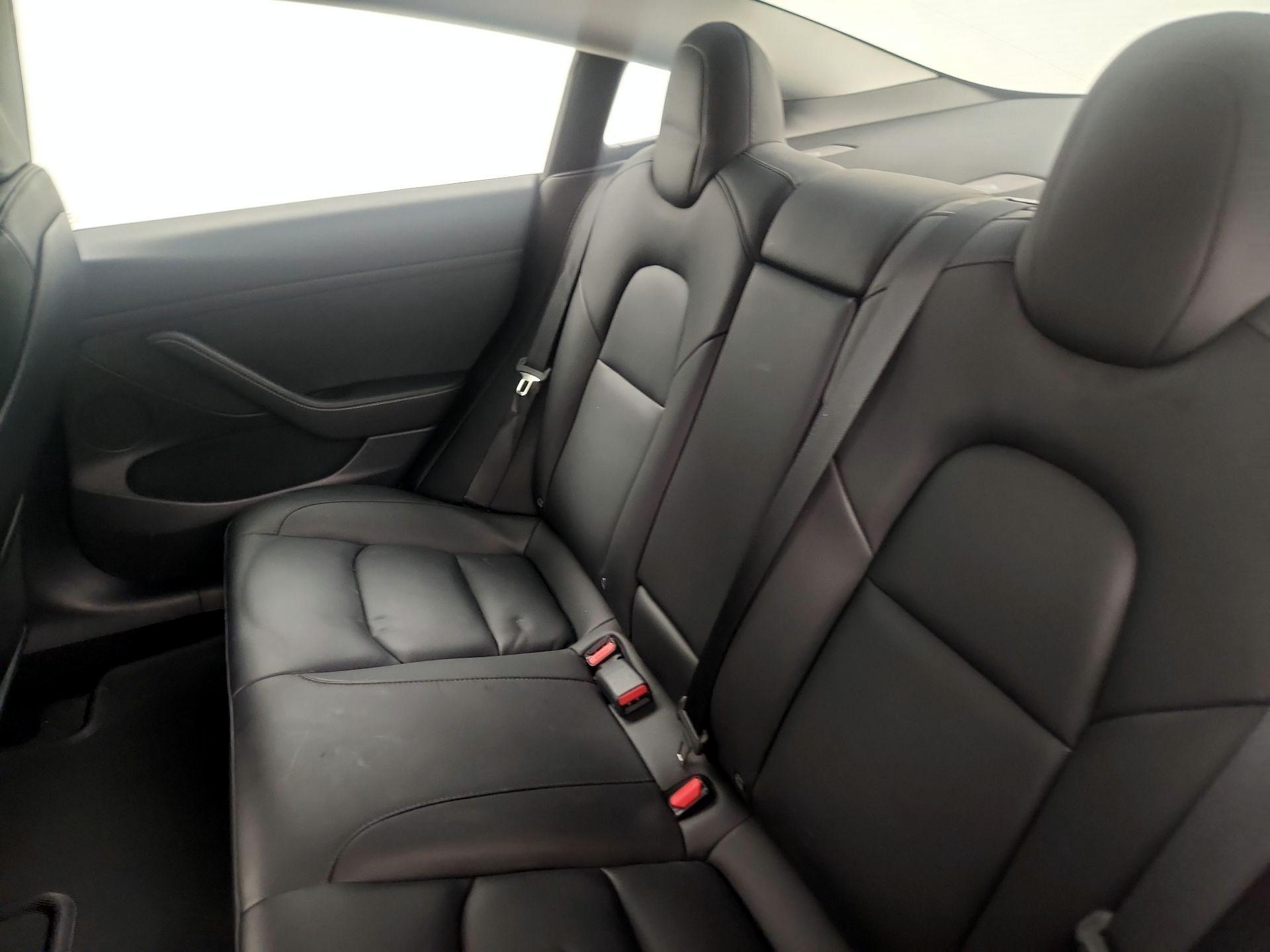 Thumbnail: 2023 Tesla Model 3 - 19