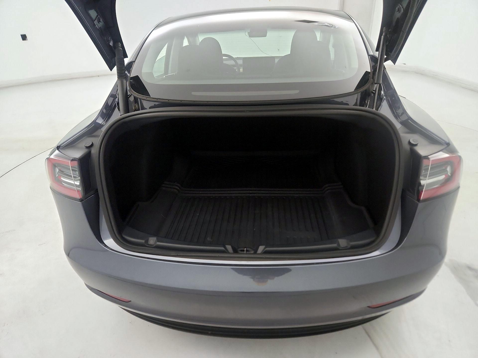 Thumbnail: 2023 Tesla Model 3 - 20