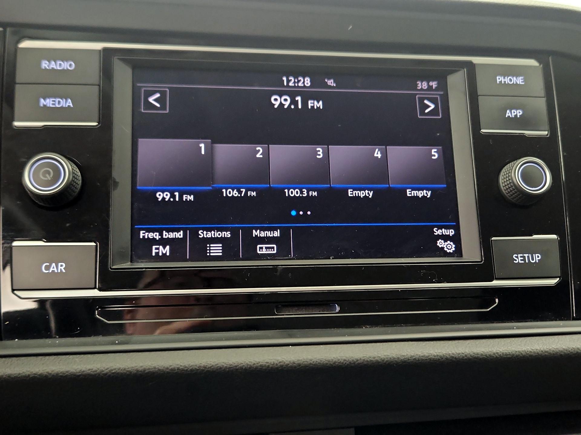 Thumbnail: 2019 Volkswagen Jetta - 15