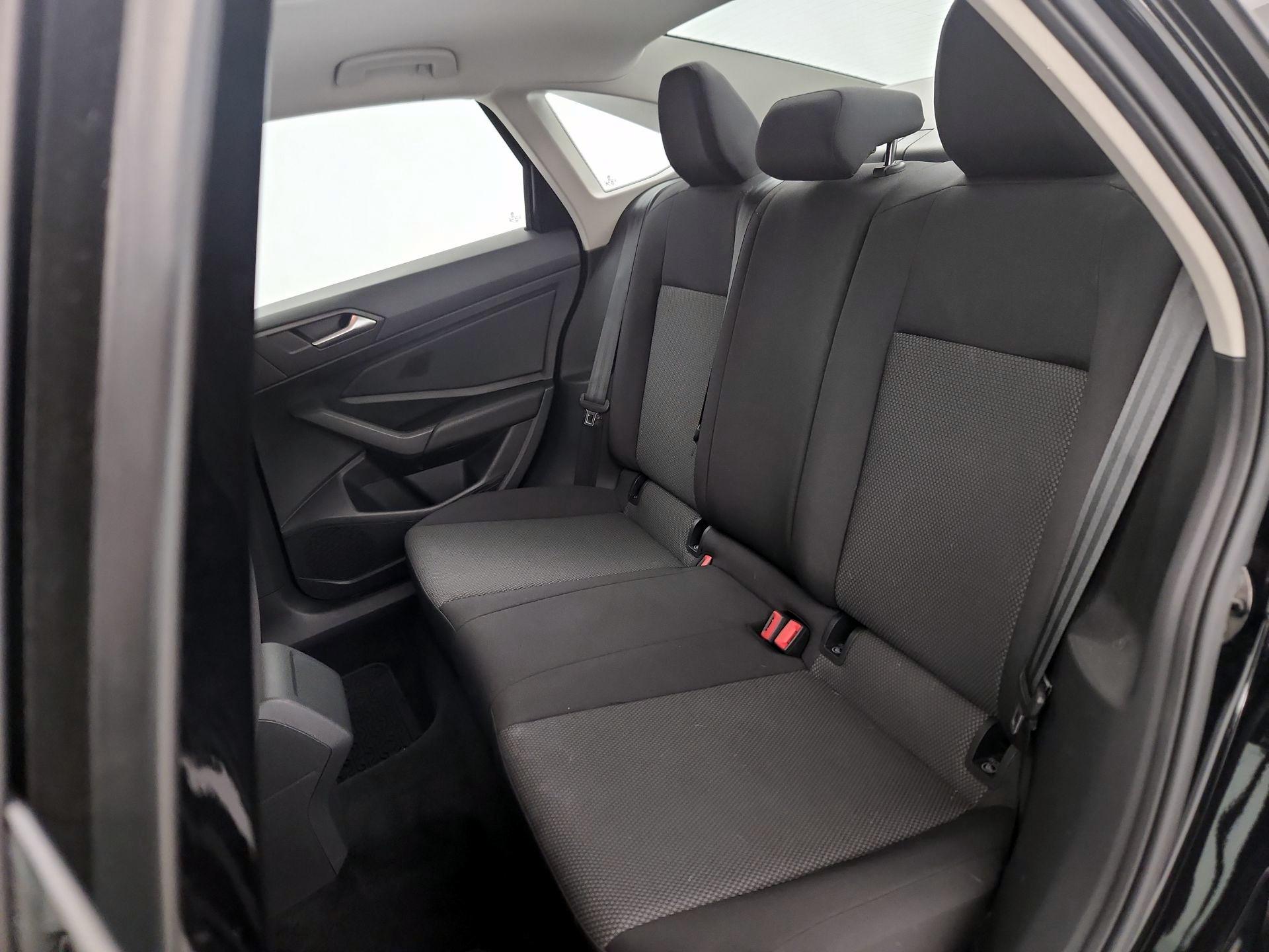 Thumbnail: 2019 Volkswagen Jetta - 19