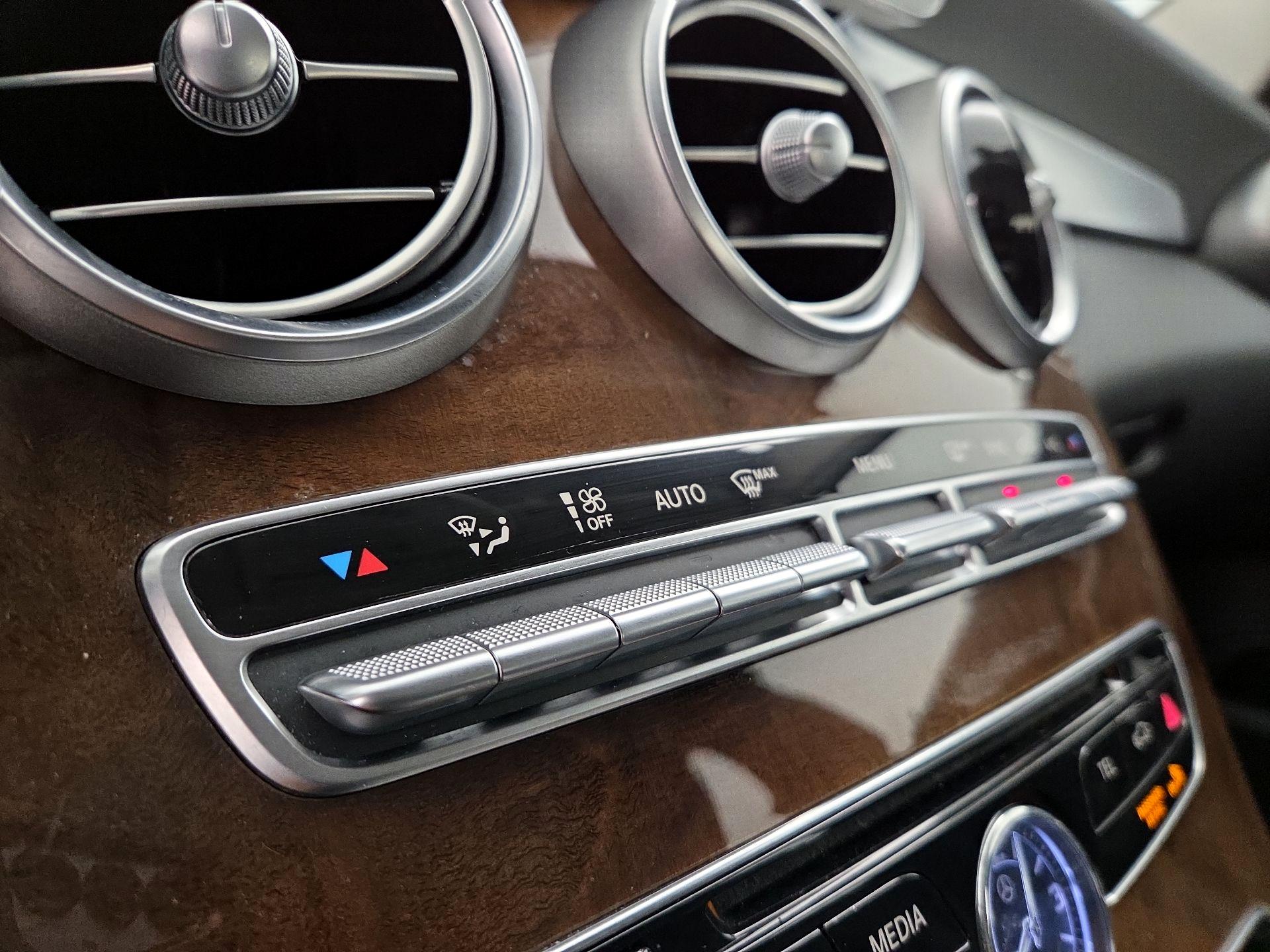 Thumbnail: 2017 Mercedes-Benz C-Class - 16