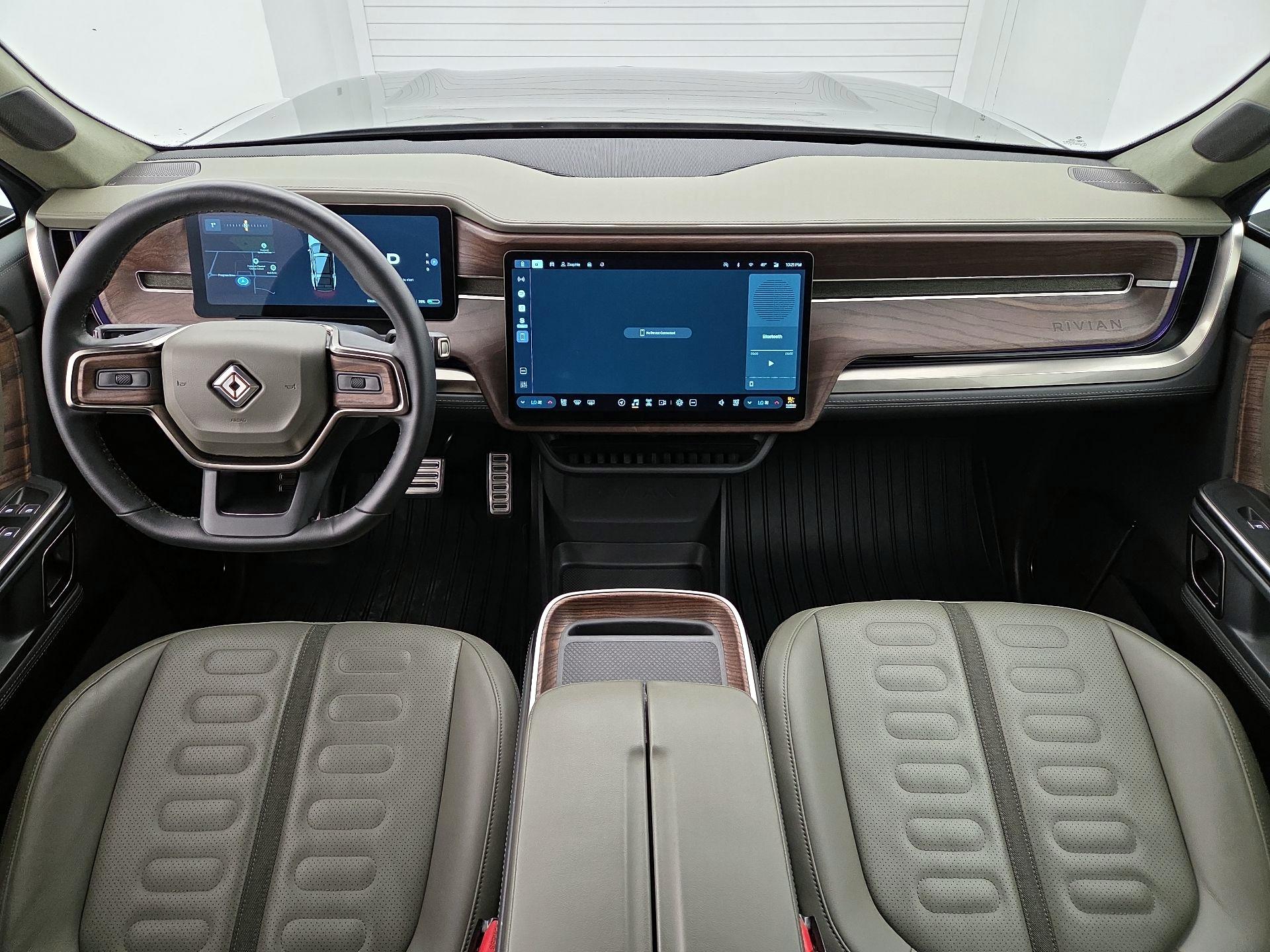 Thumbnail: 2023 Rivian R1S - 9