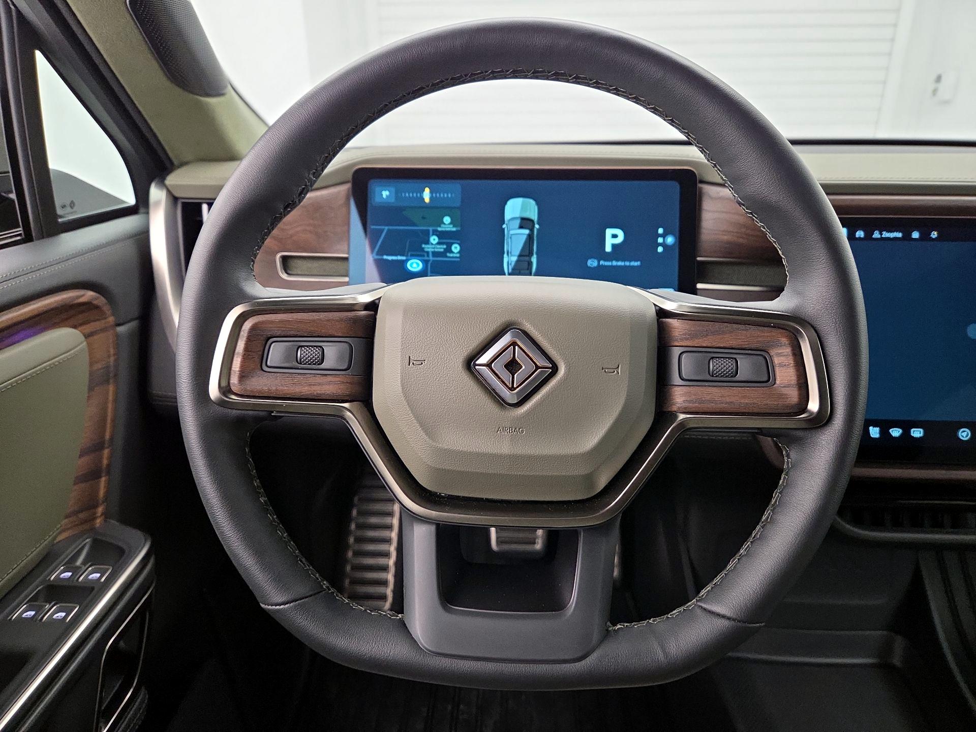 Thumbnail: 2023 Rivian R1S - 10