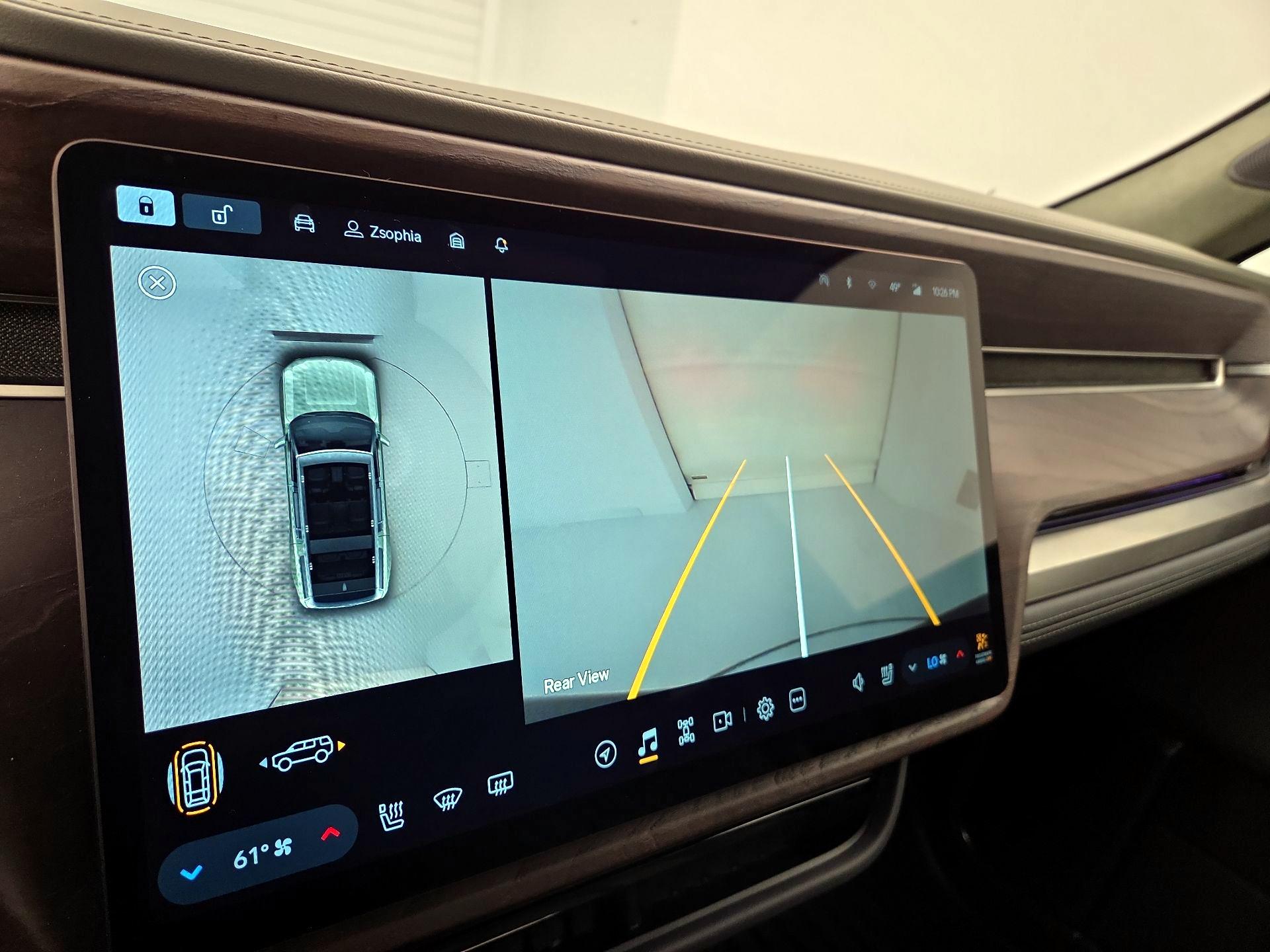 Thumbnail: 2023 Rivian R1S - 14