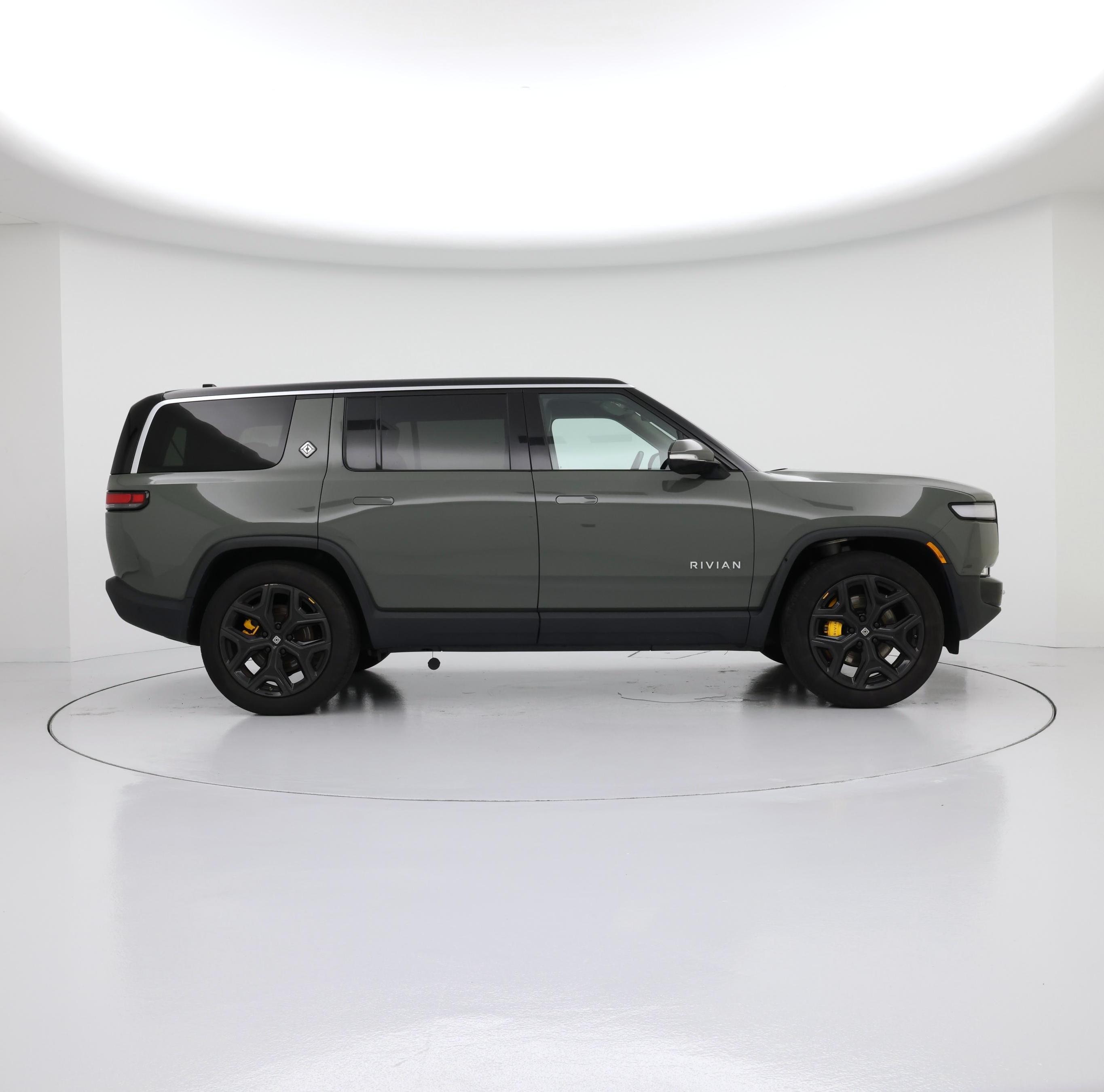 Thumbnail: 2023 Rivian R1S - 7