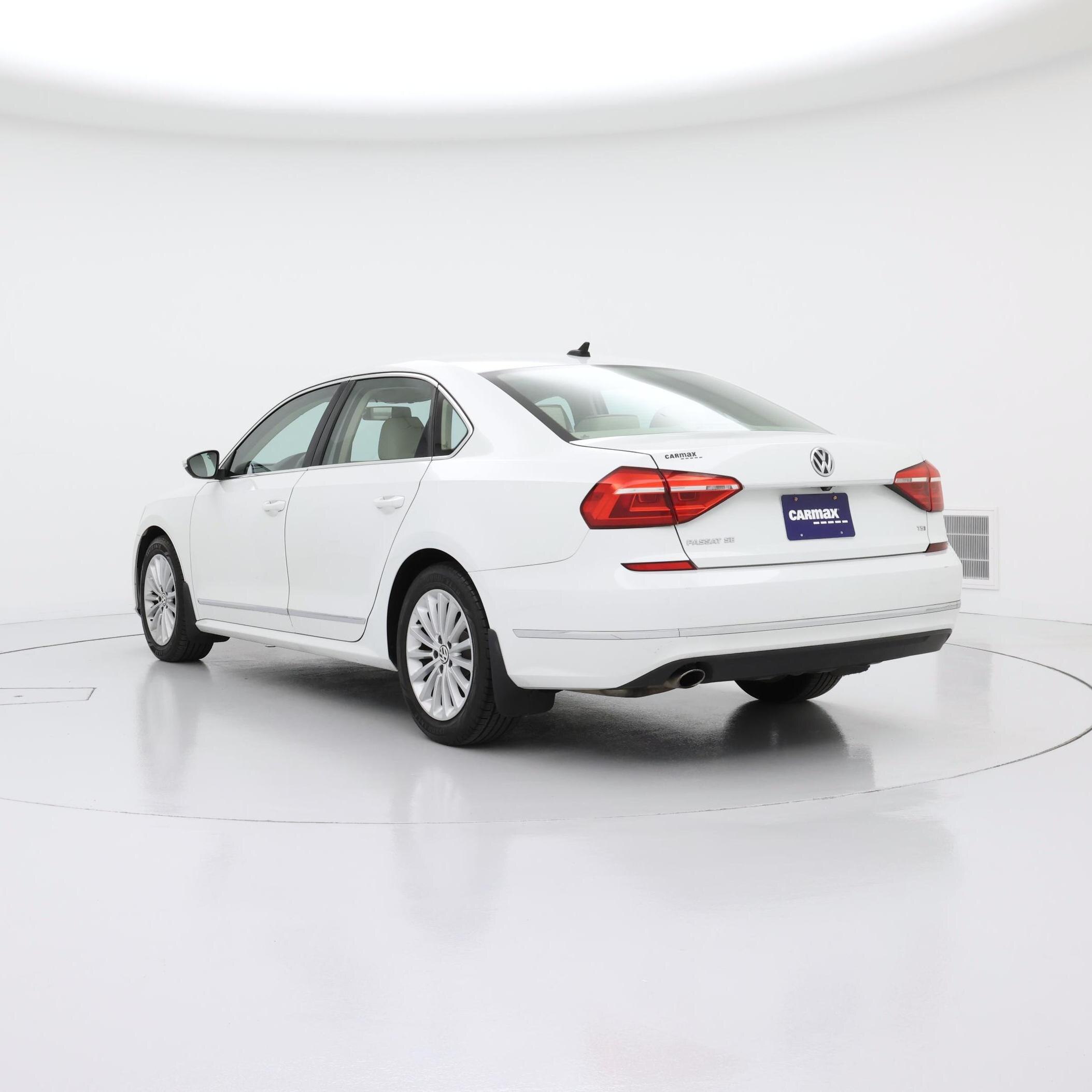 Thumbnail: 2016 Volkswagen Passat - 2
