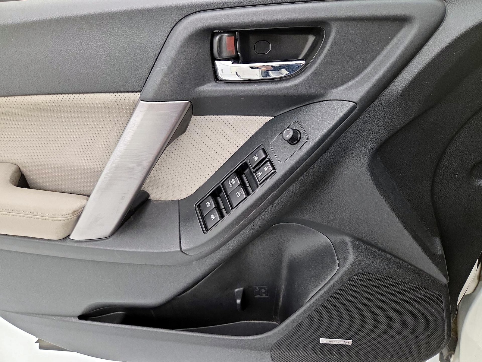 2015 Subaru Forester i Touring - Photo 13