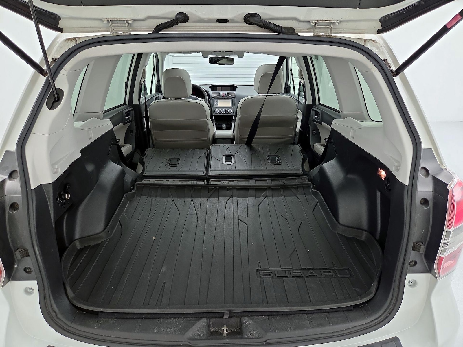 2015 Subaru Forester i Touring - Photo 24
