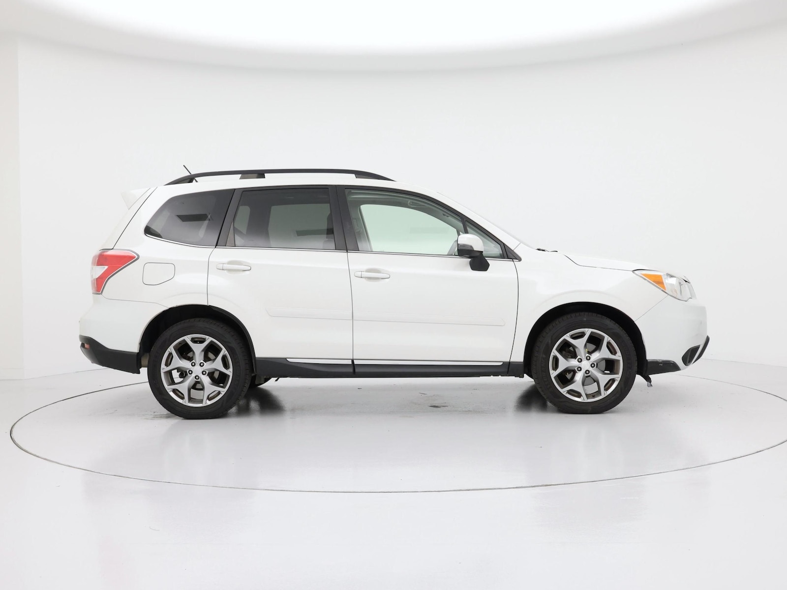 2015 Subaru Forester i Touring - Photo 8