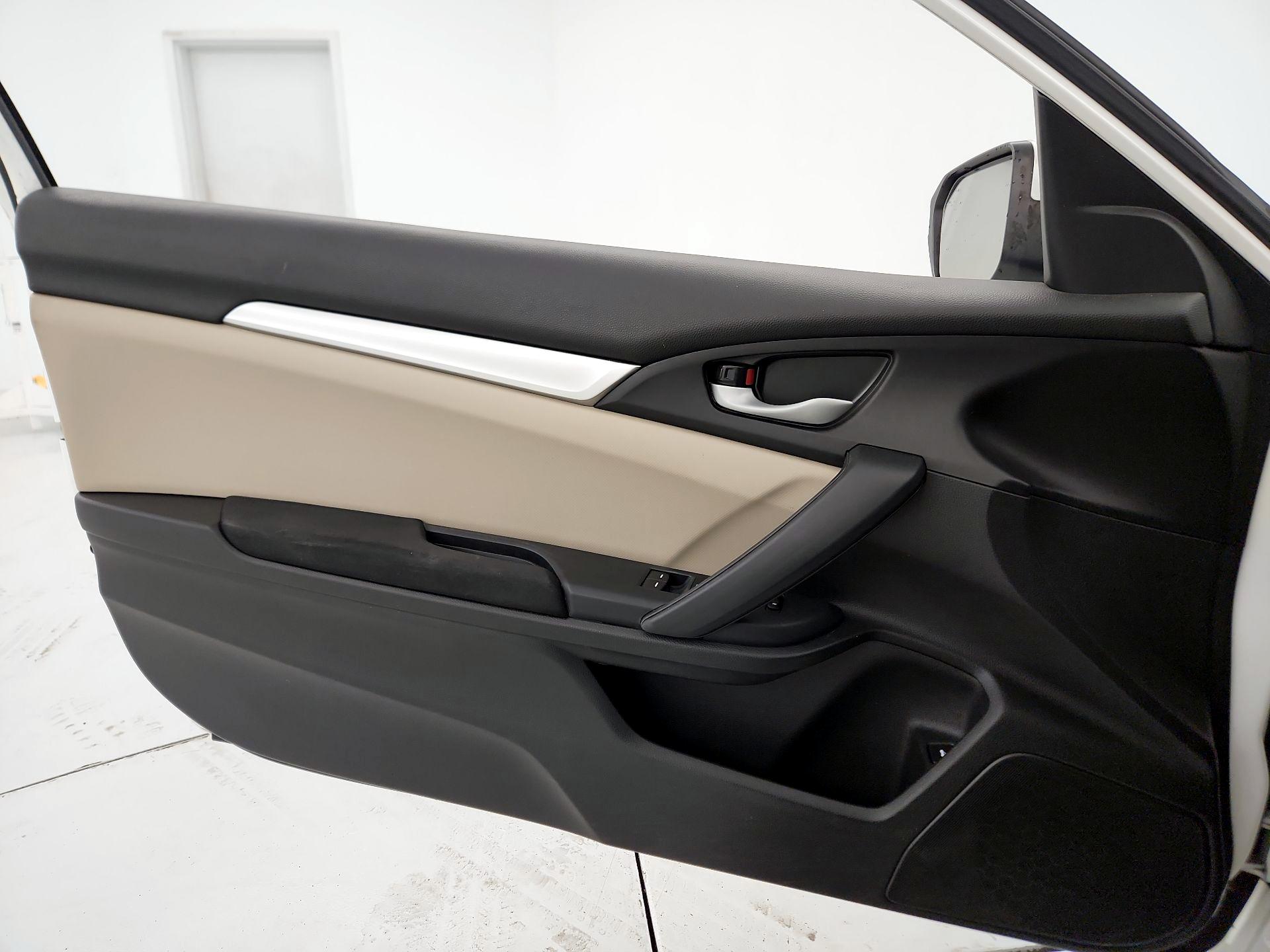 Thumbnail: 2017 Honda Civic - 12