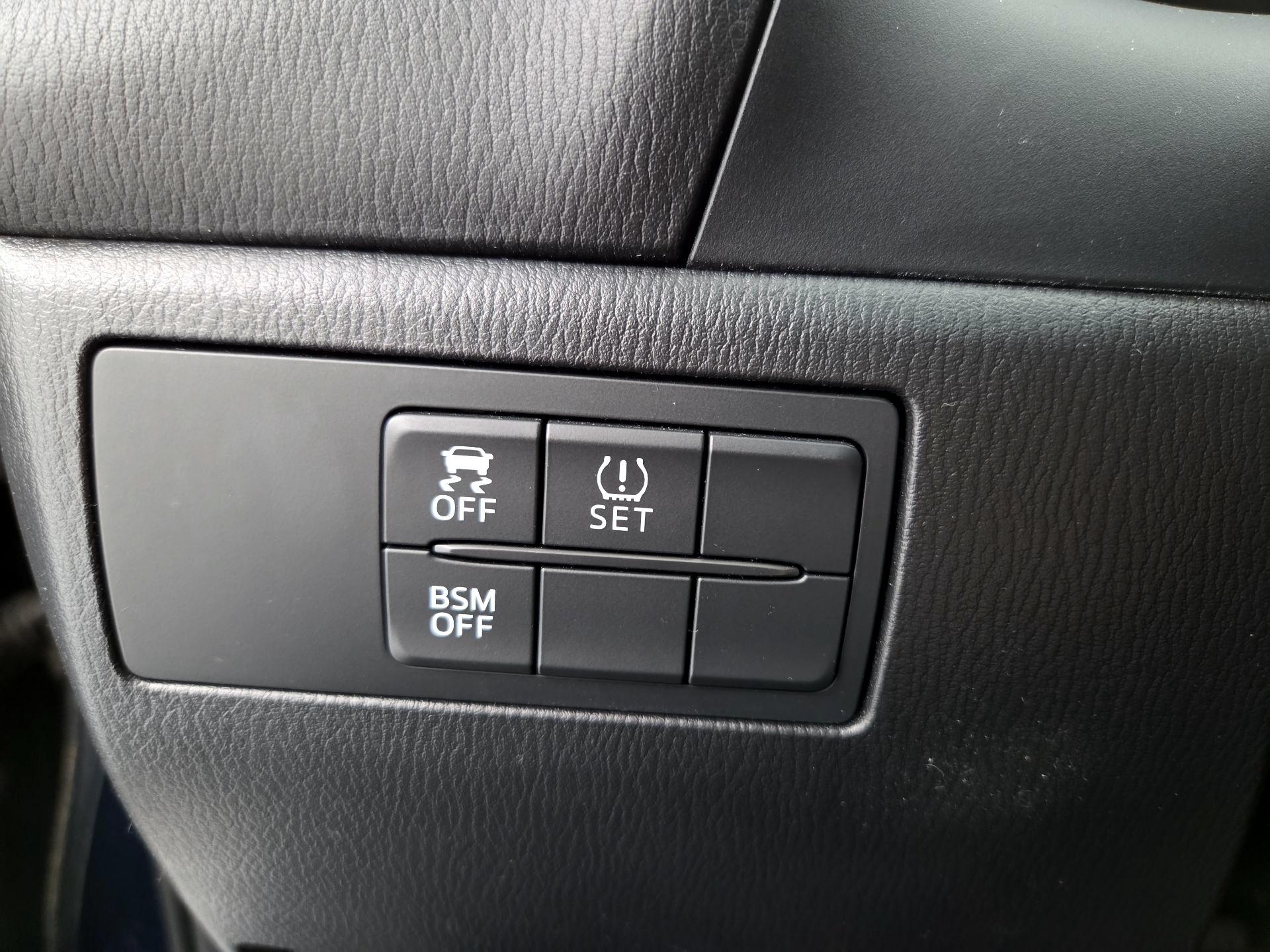 Thumbnail: 2016 Mazda Mazda3 - 13