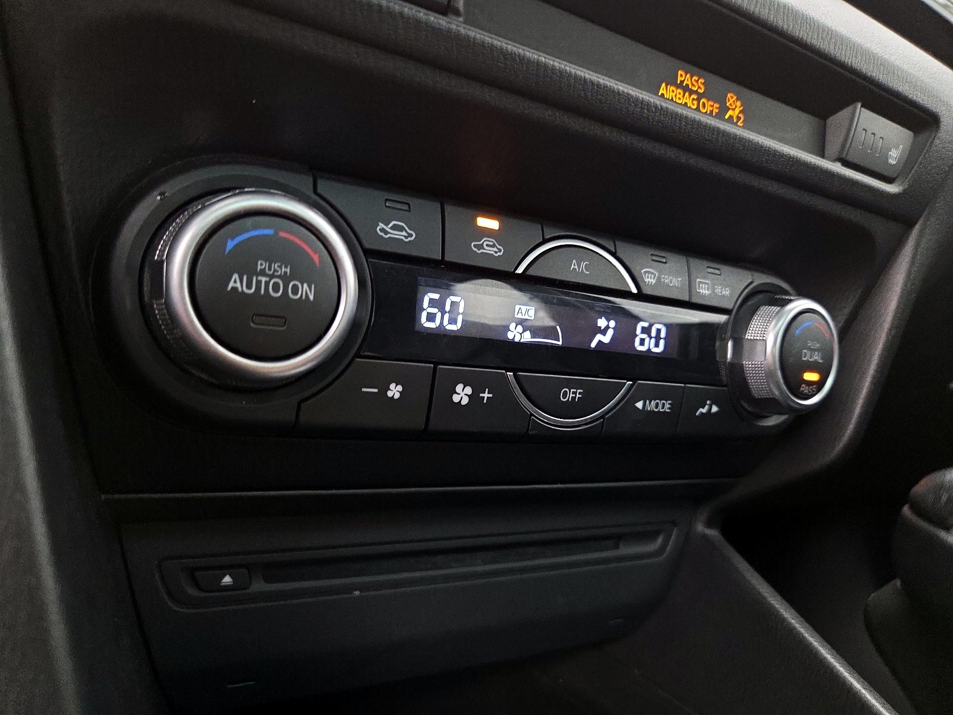 Thumbnail: 2016 Mazda Mazda3 - 16