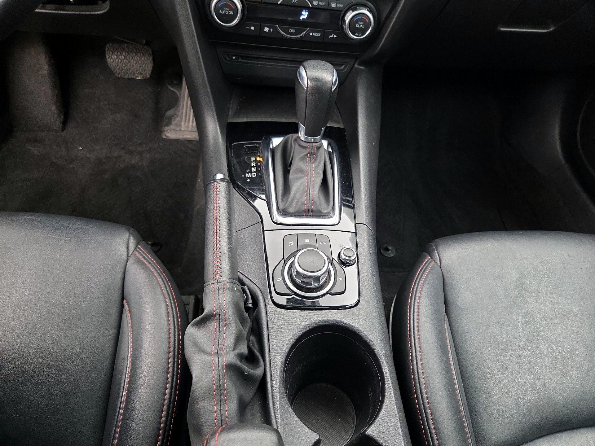 Thumbnail: 2016 Mazda Mazda3 - 17