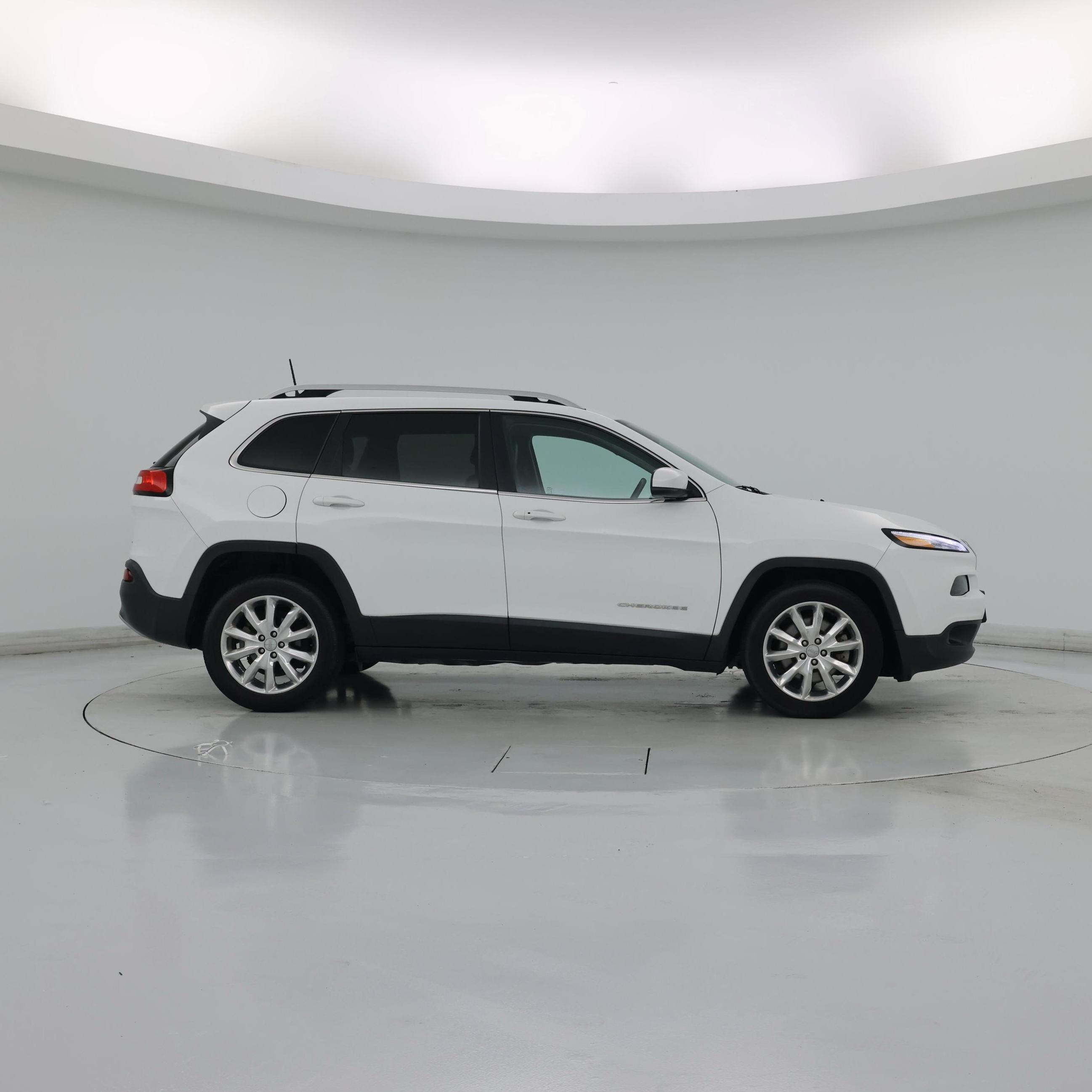 Thumbnail: 2016 Jeep Cherokee - 7