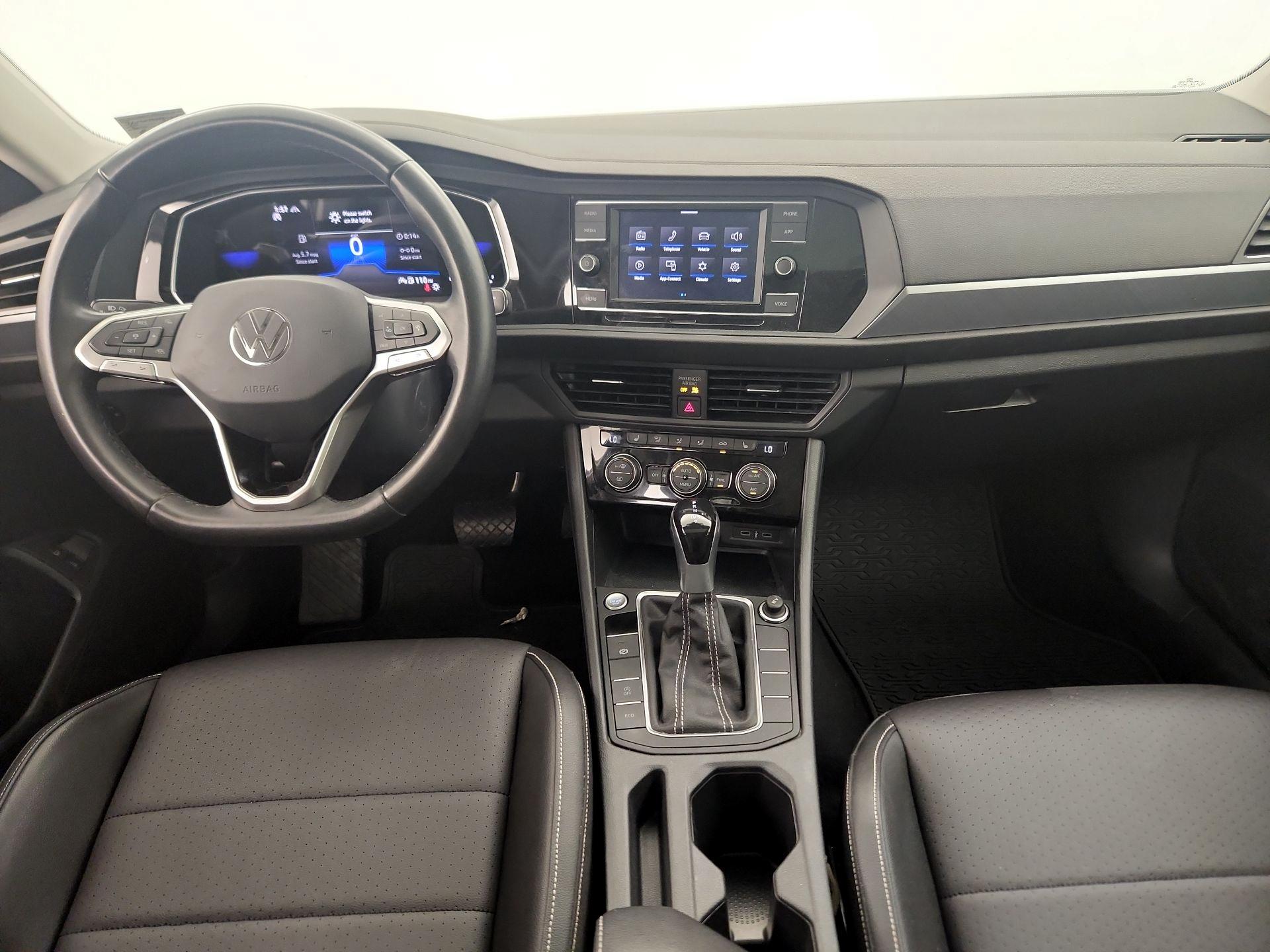 Thumbnail: 2023 Volkswagen Jetta - 9