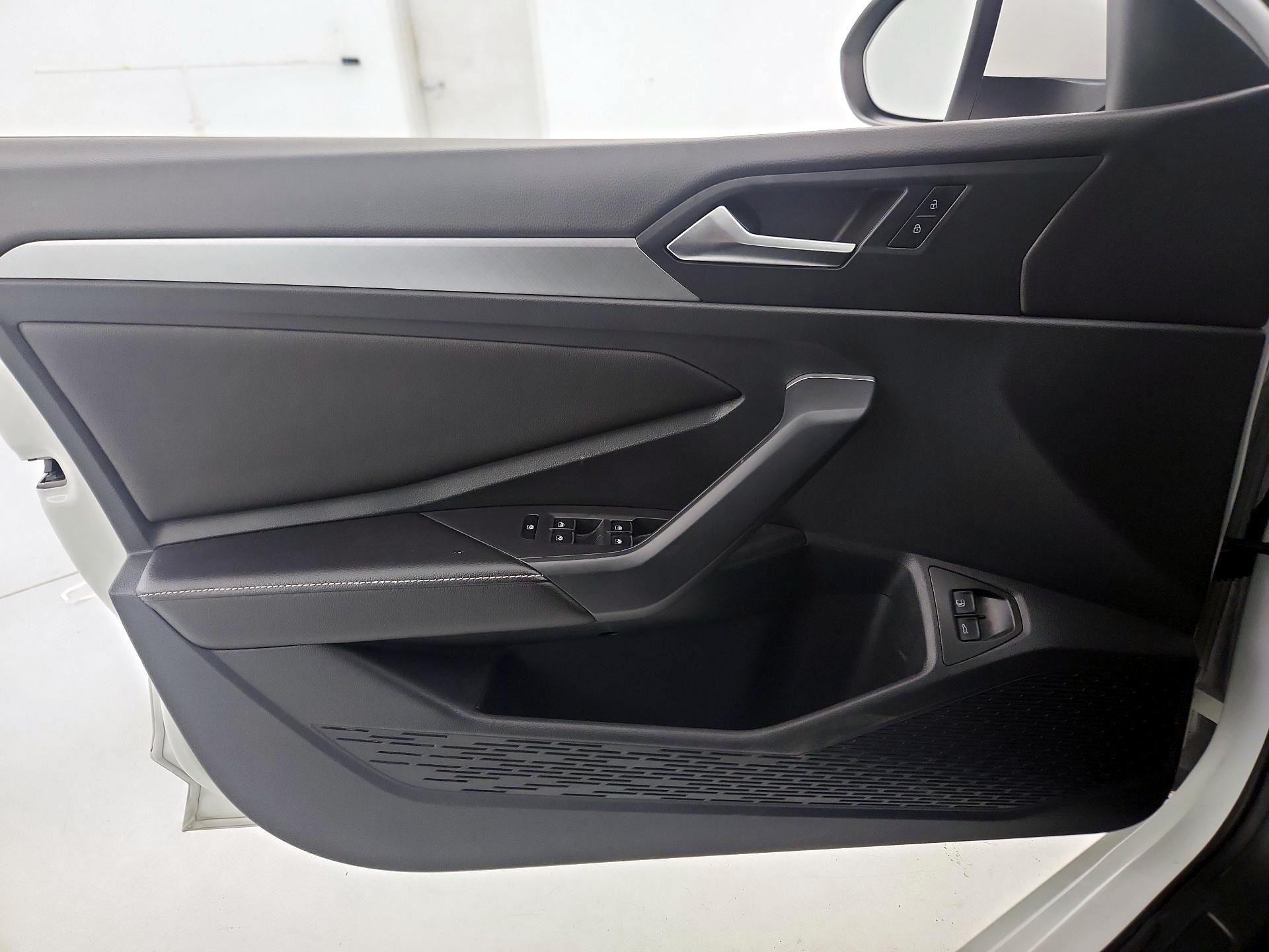 Thumbnail: 2023 Volkswagen Jetta - 12