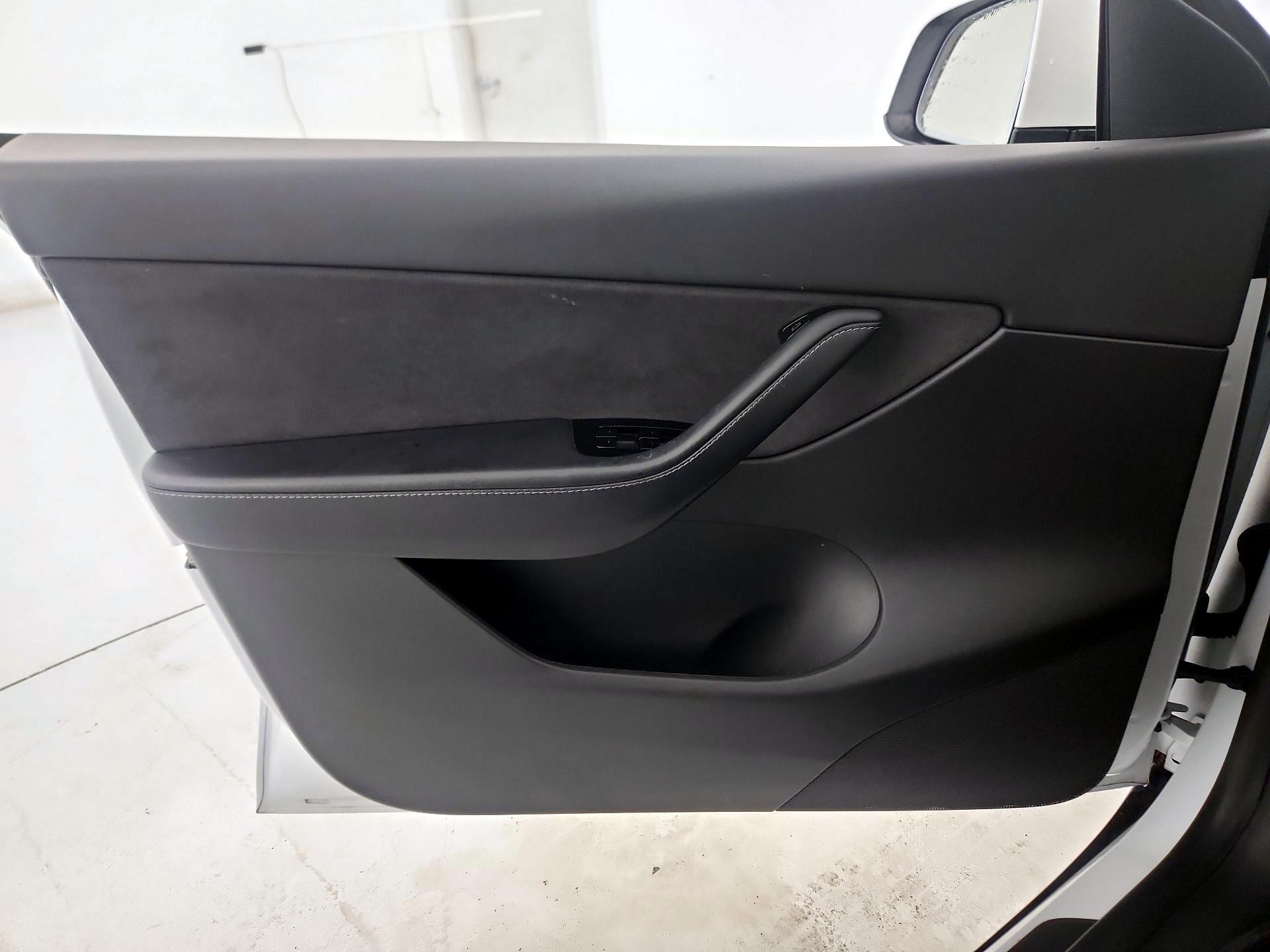 Thumbnail: 2021 Tesla Model Y - 12