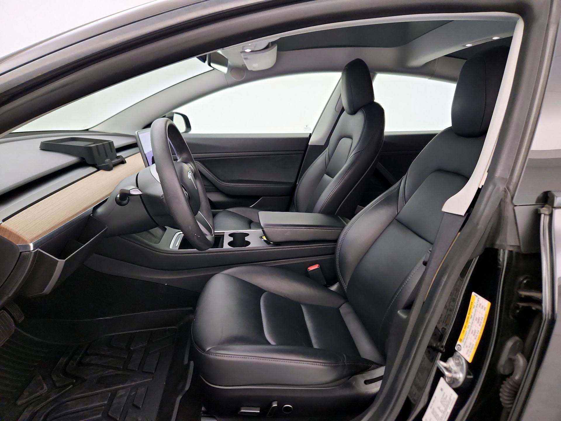 Thumbnail: 2021 Tesla Model 3 - 11