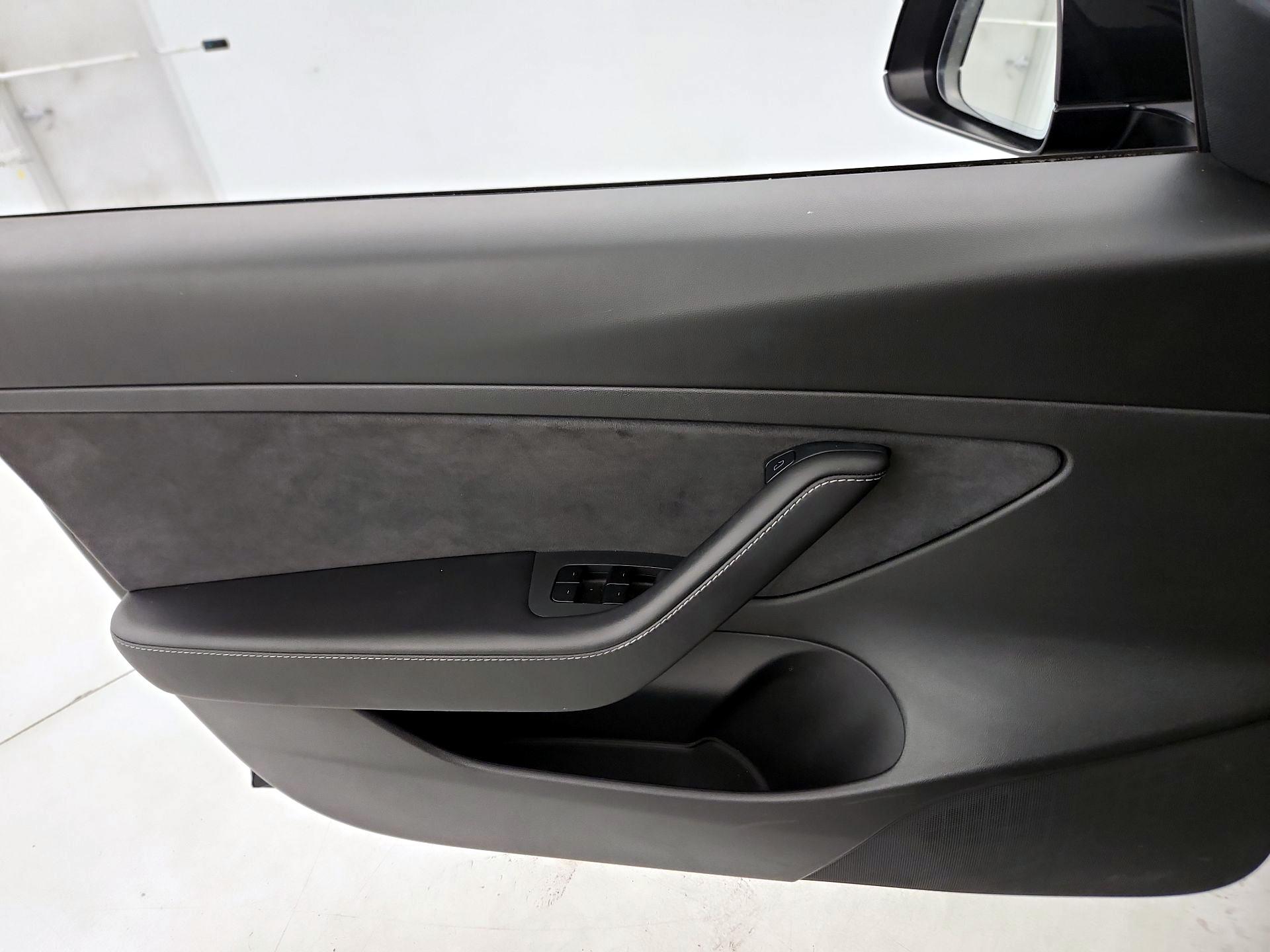 Thumbnail: 2021 Tesla Model 3 - 12