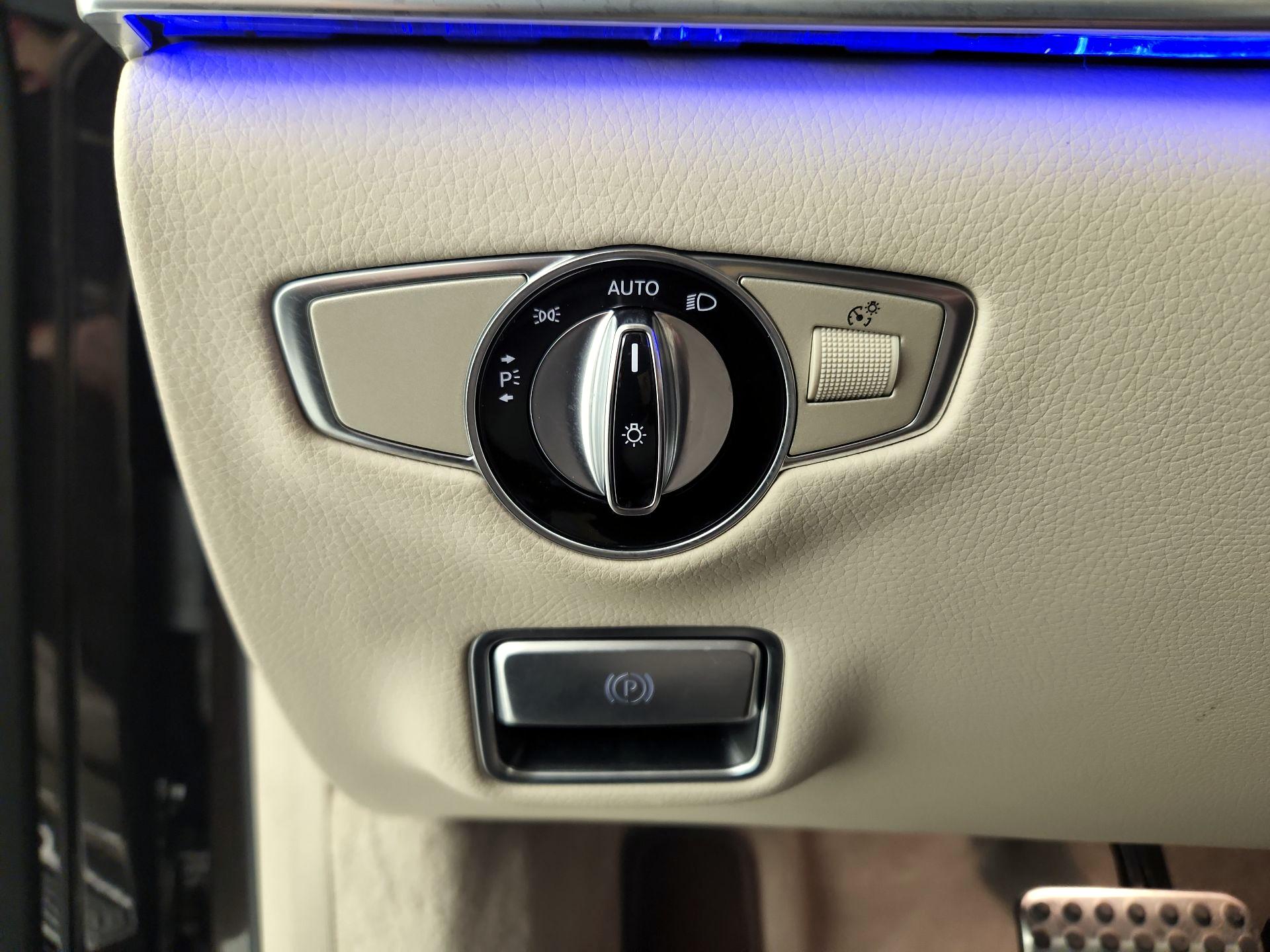 Thumbnail: 2018 Mercedes-Benz S-Class - 13