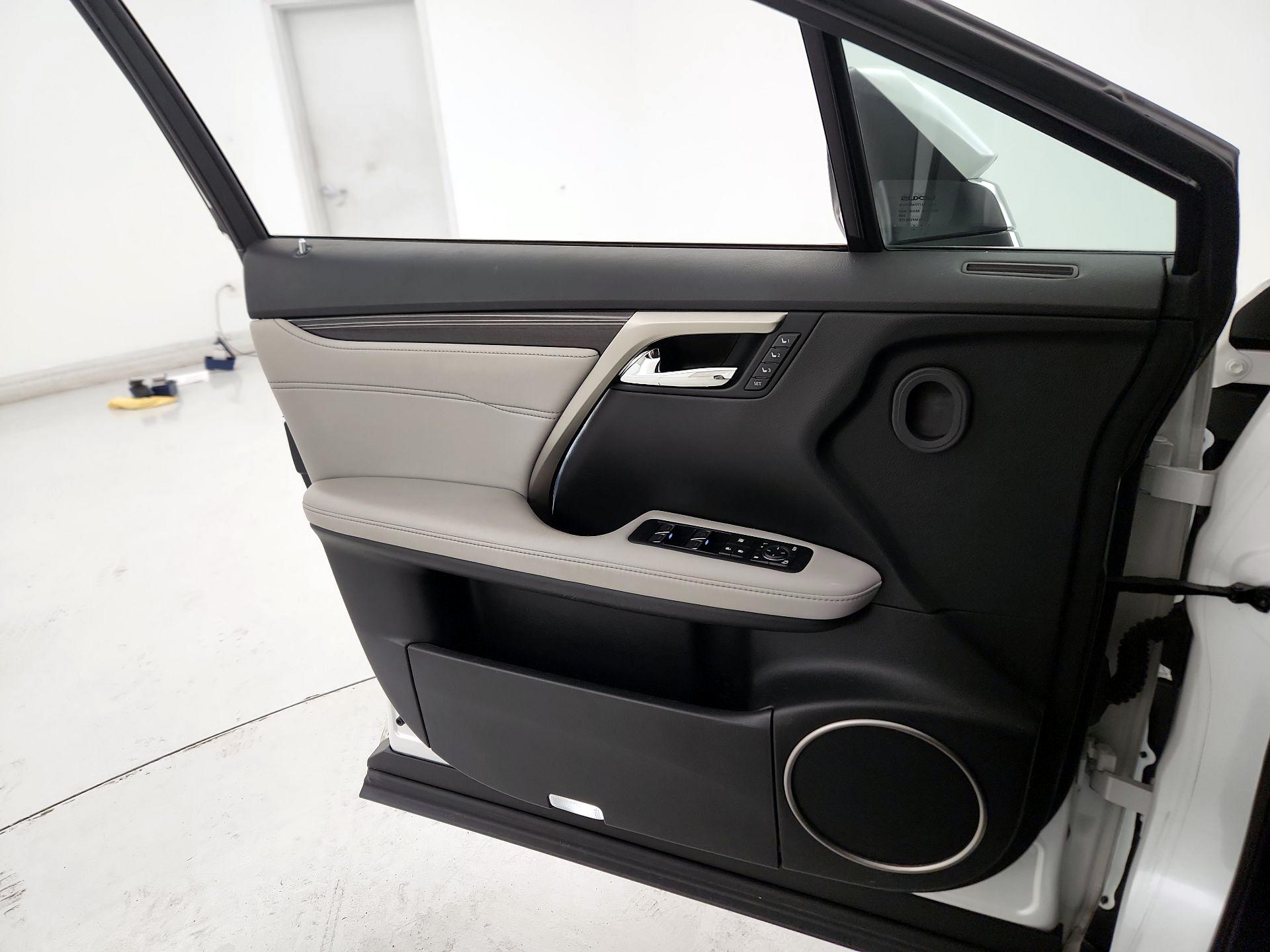 Thumbnail: 2017 Lexus RX - 12