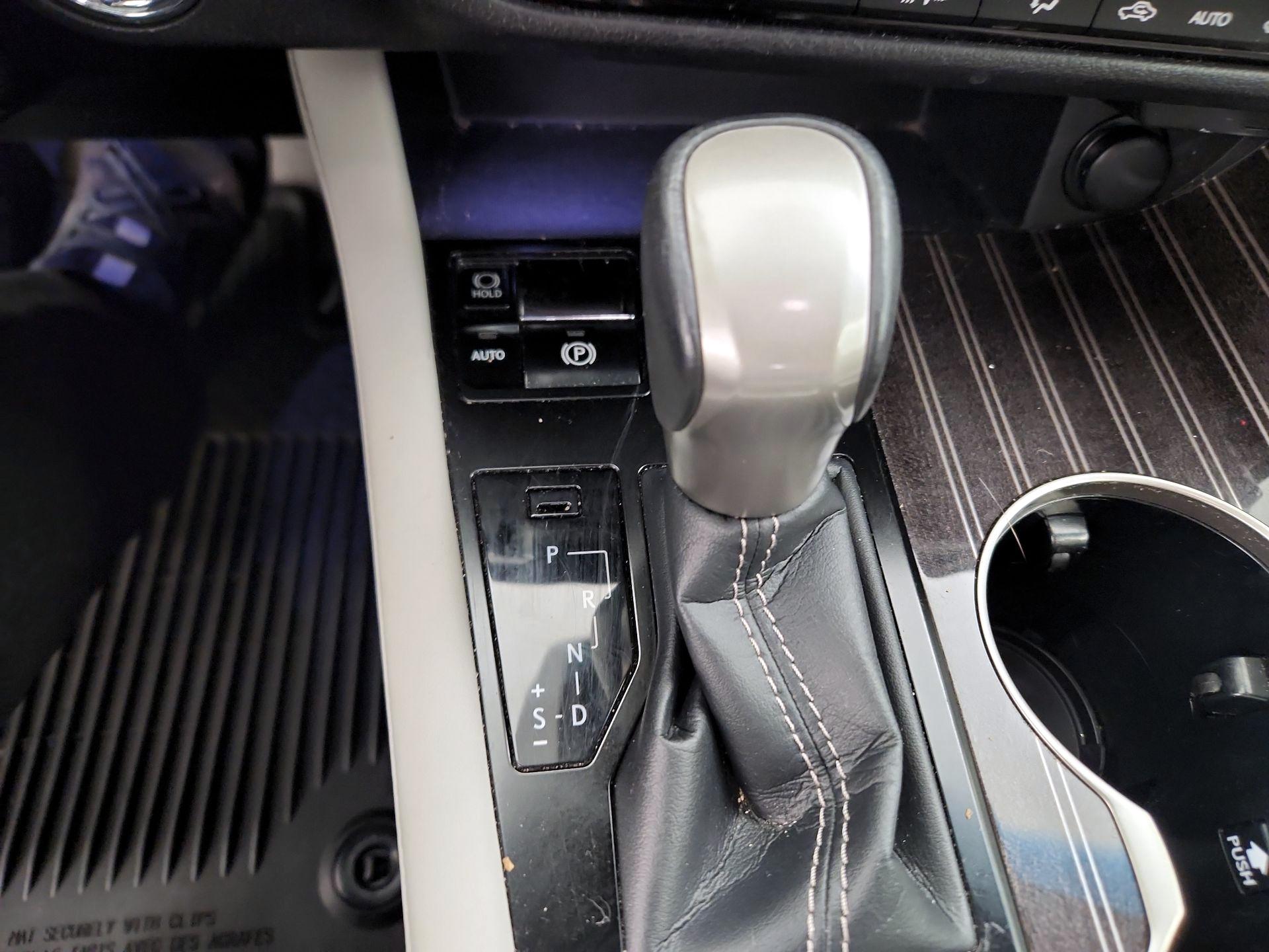 Thumbnail: 2017 Lexus RX - 17