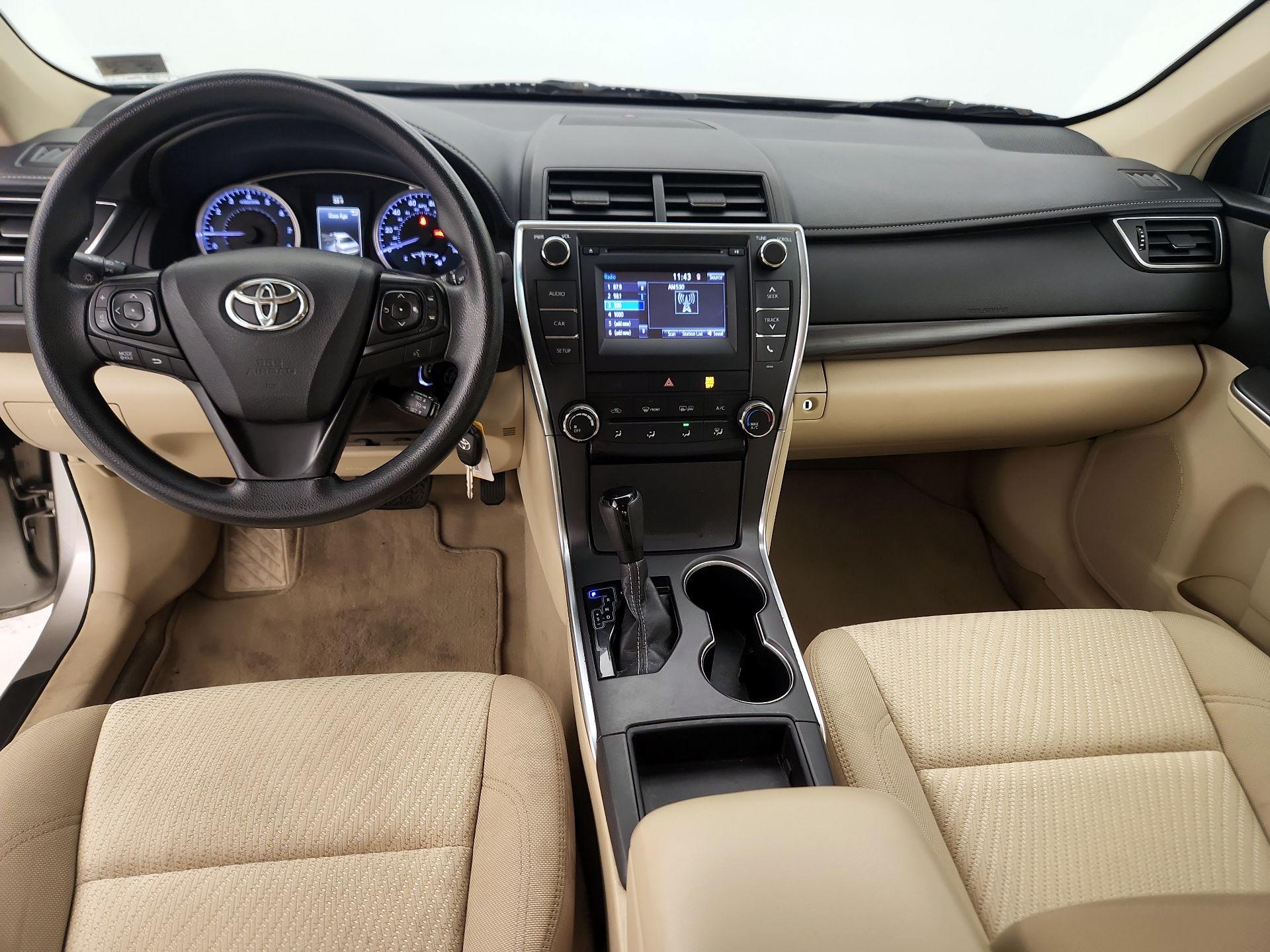 Thumbnail: 2016 Toyota Camry - 9