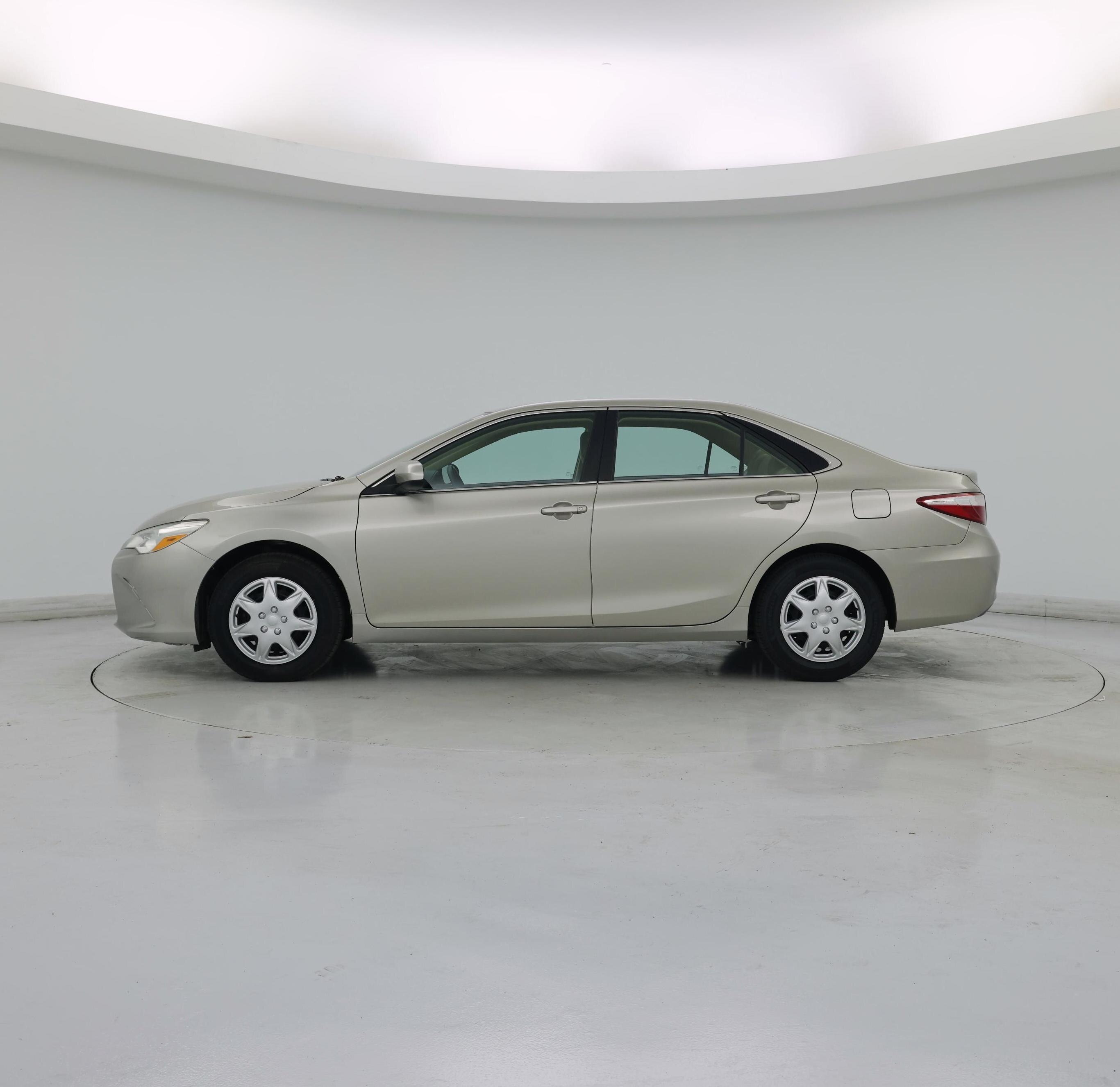 Thumbnail: 2016 Toyota Camry - 3