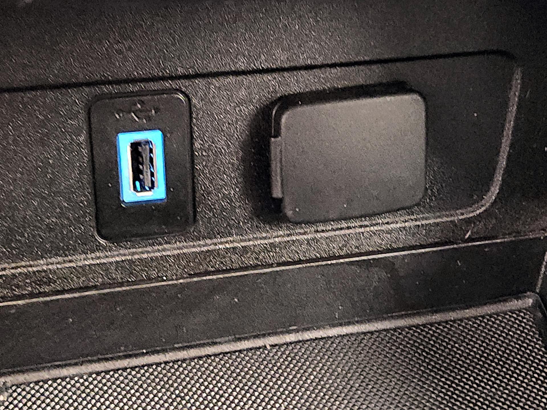 Thumbnail: 2017 Ford Escape - 19