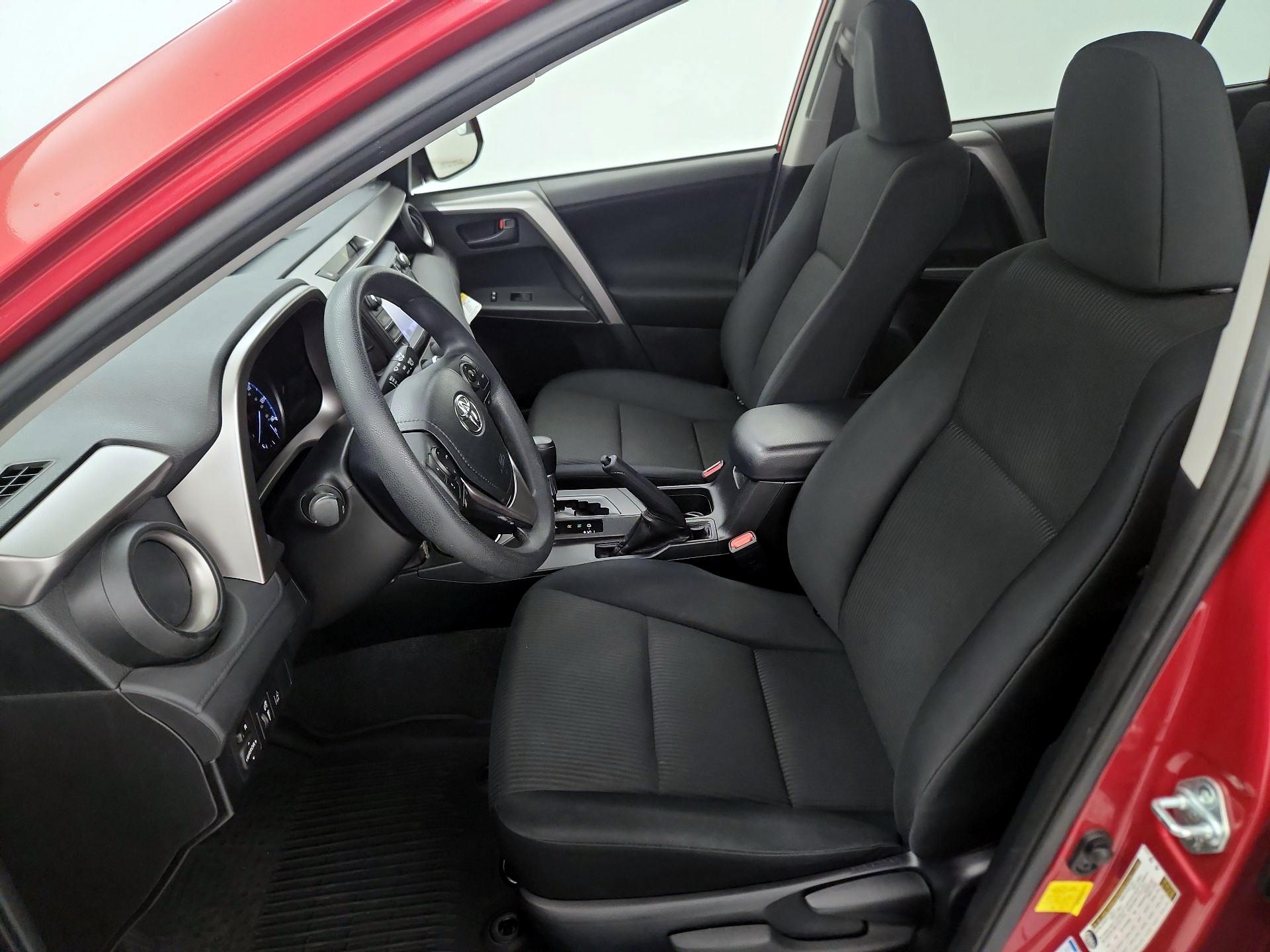 Thumbnail: 2017 Toyota RAV4 - 11