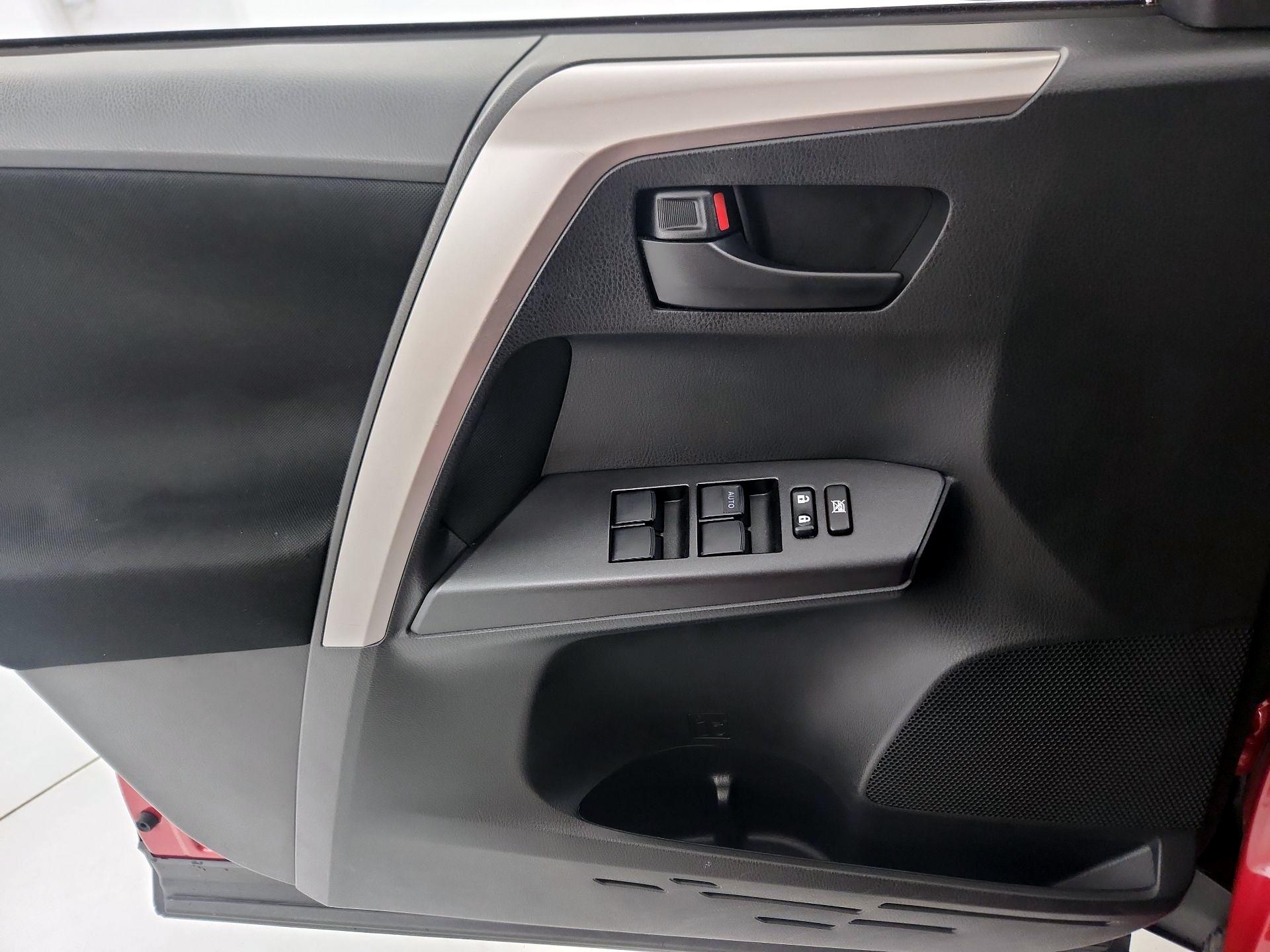 Thumbnail: 2017 Toyota RAV4 - 13