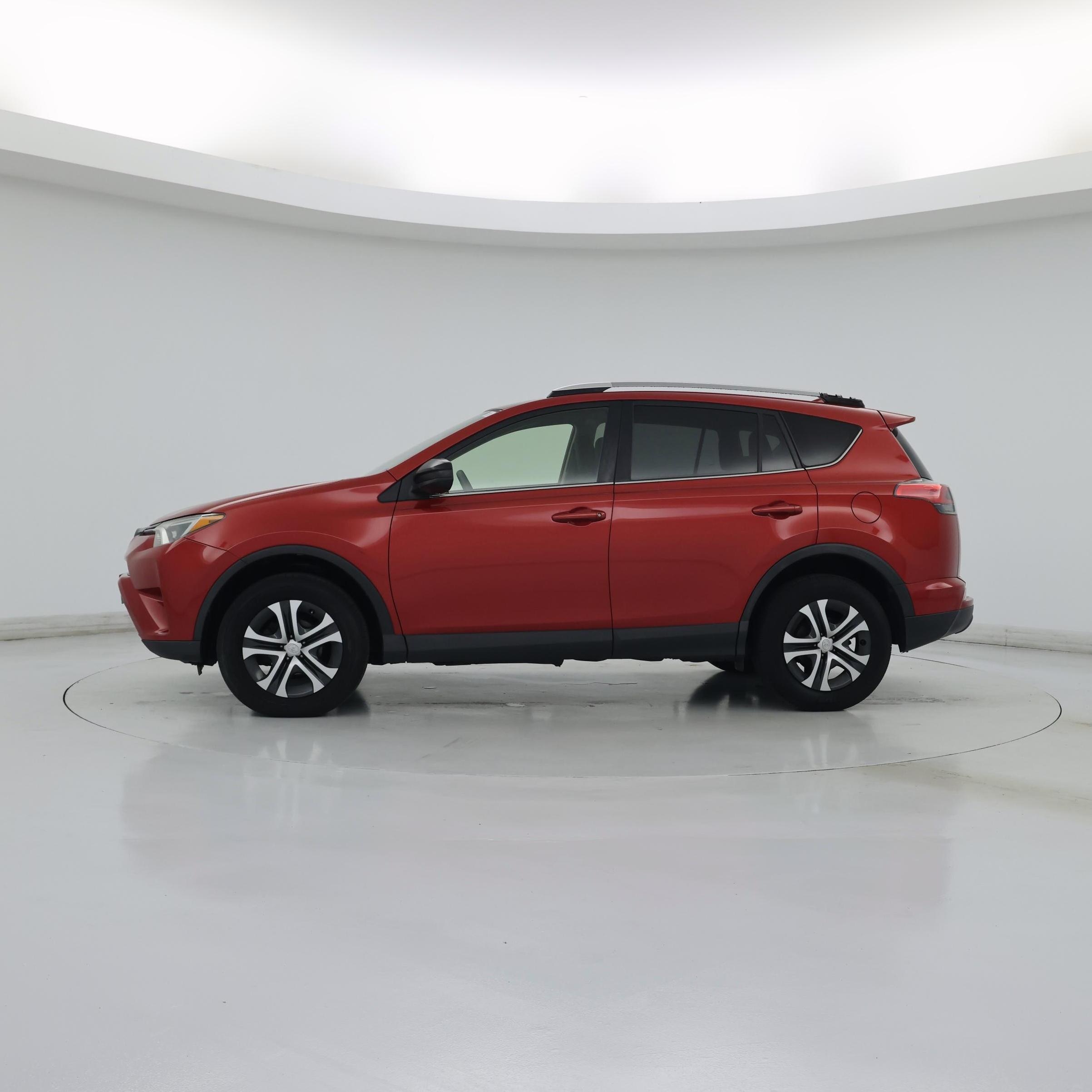 Thumbnail: 2017 Toyota RAV4 - 3