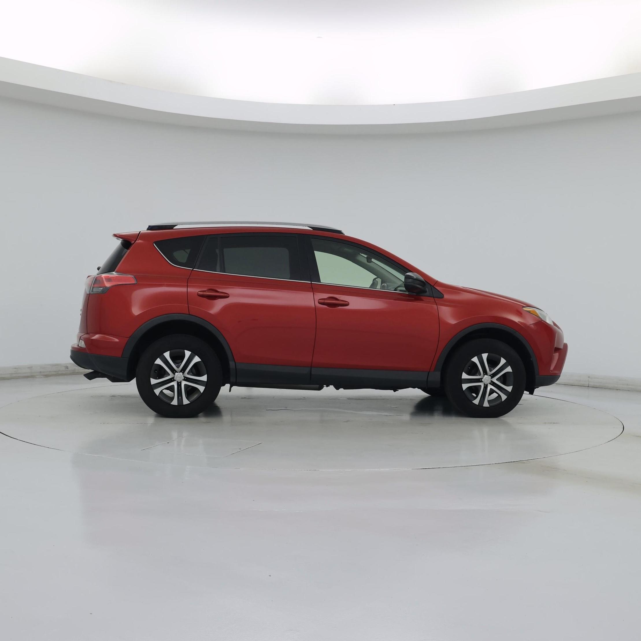 Thumbnail: 2017 Toyota RAV4 - 7