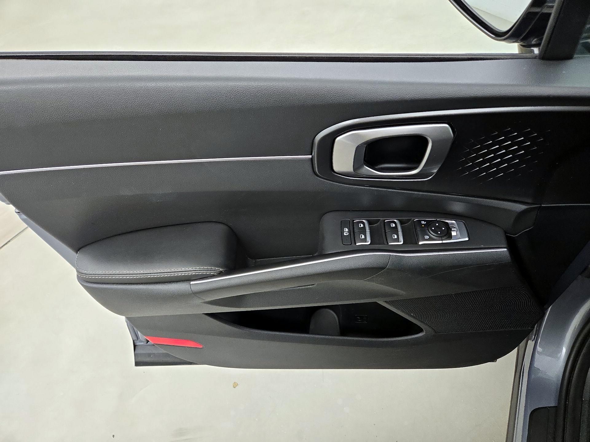 Thumbnail: 2024 Kia Sorento - 12